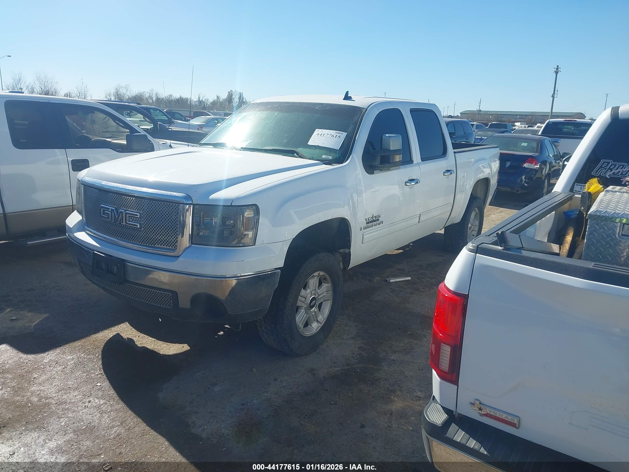 GMC SIERRA image 2