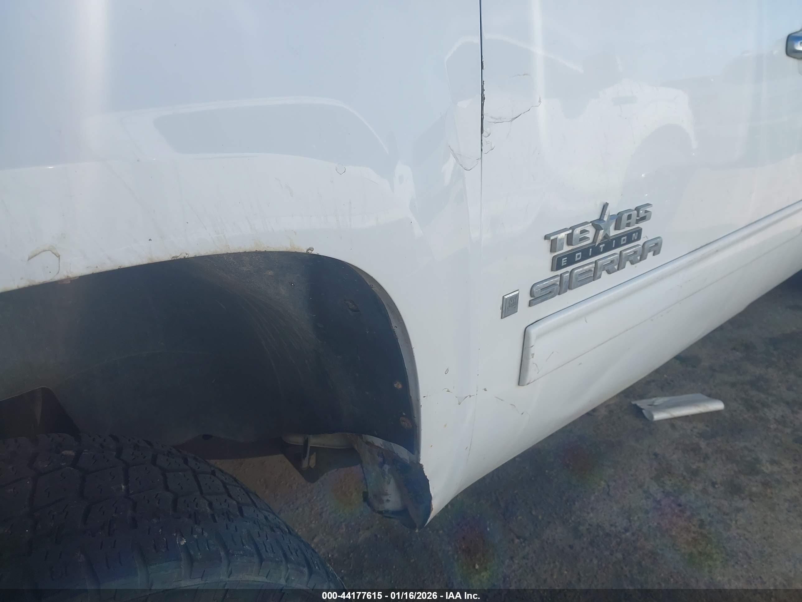 GMC SIERRA image 6