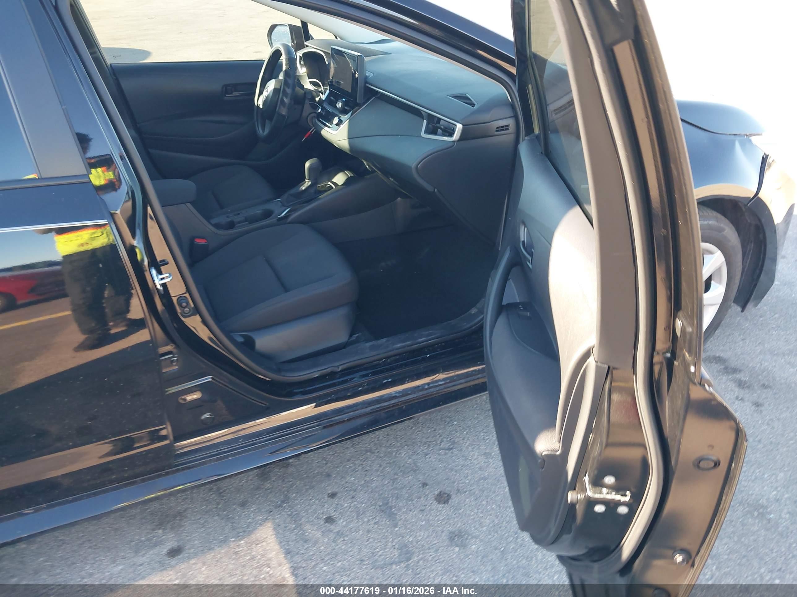 TOYOTA COROLLA image 5