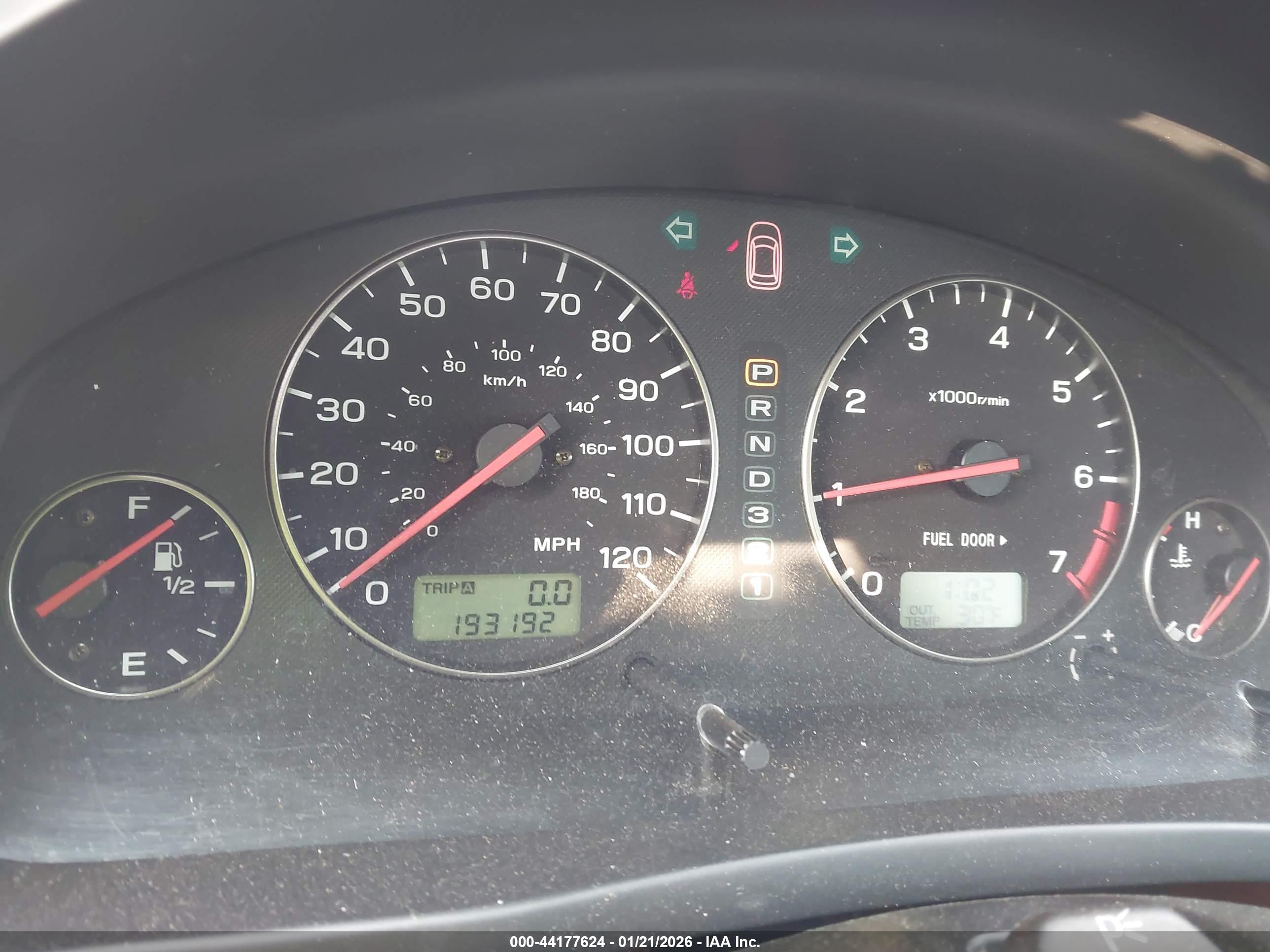 SUBARU OUTBACK image 7