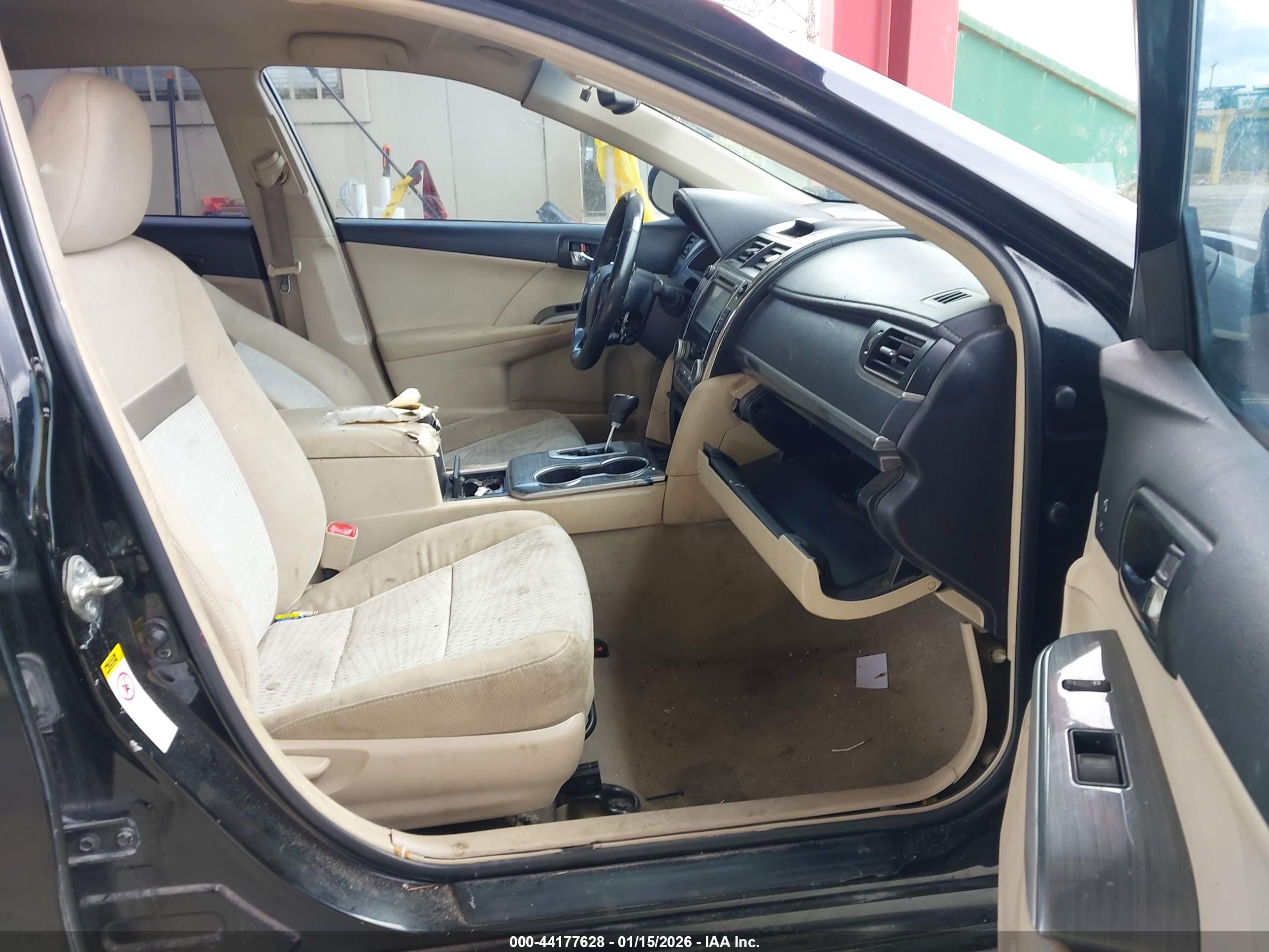 TOYOTA CAMRY image 5