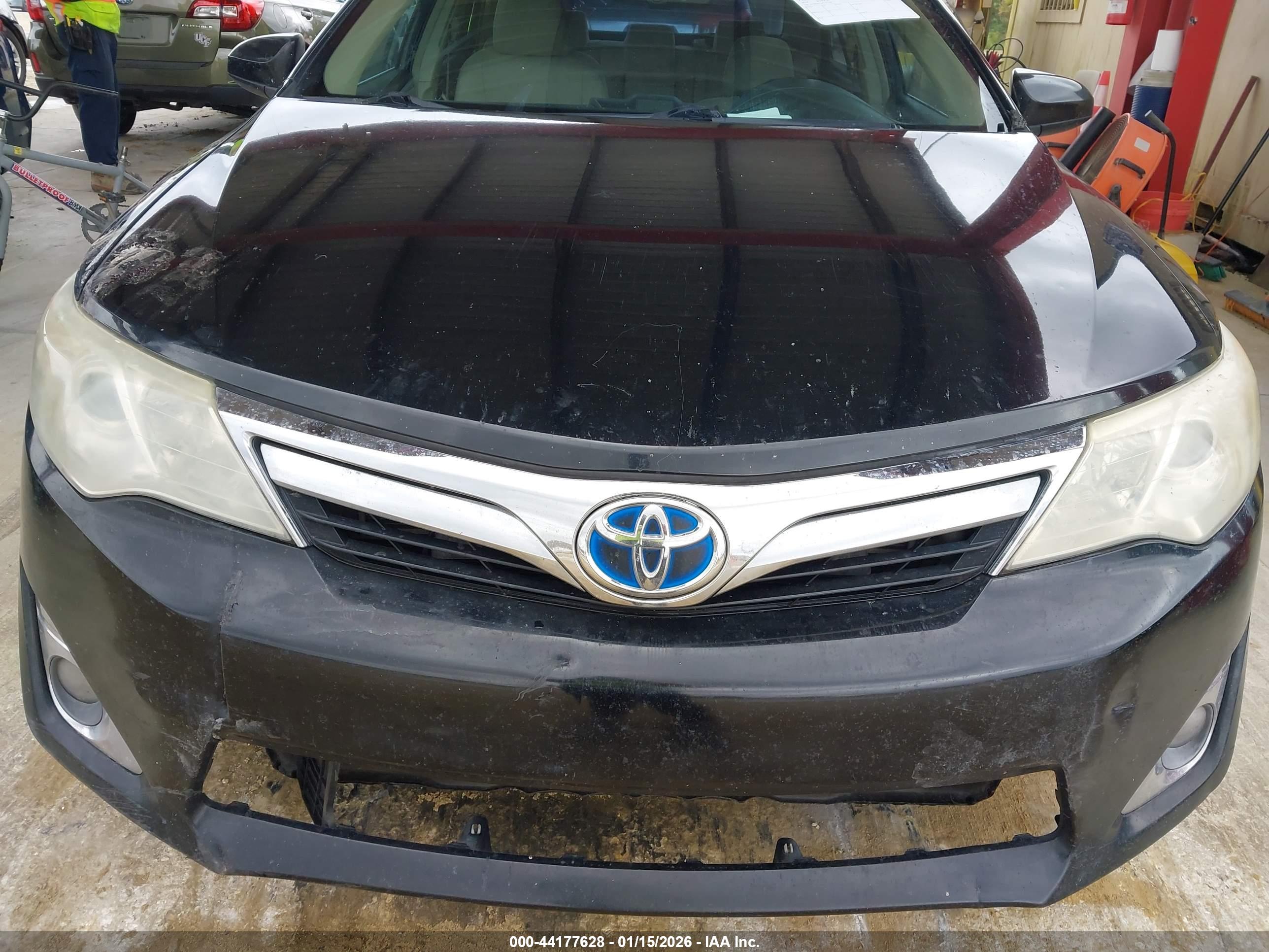 TOYOTA CAMRY image 6