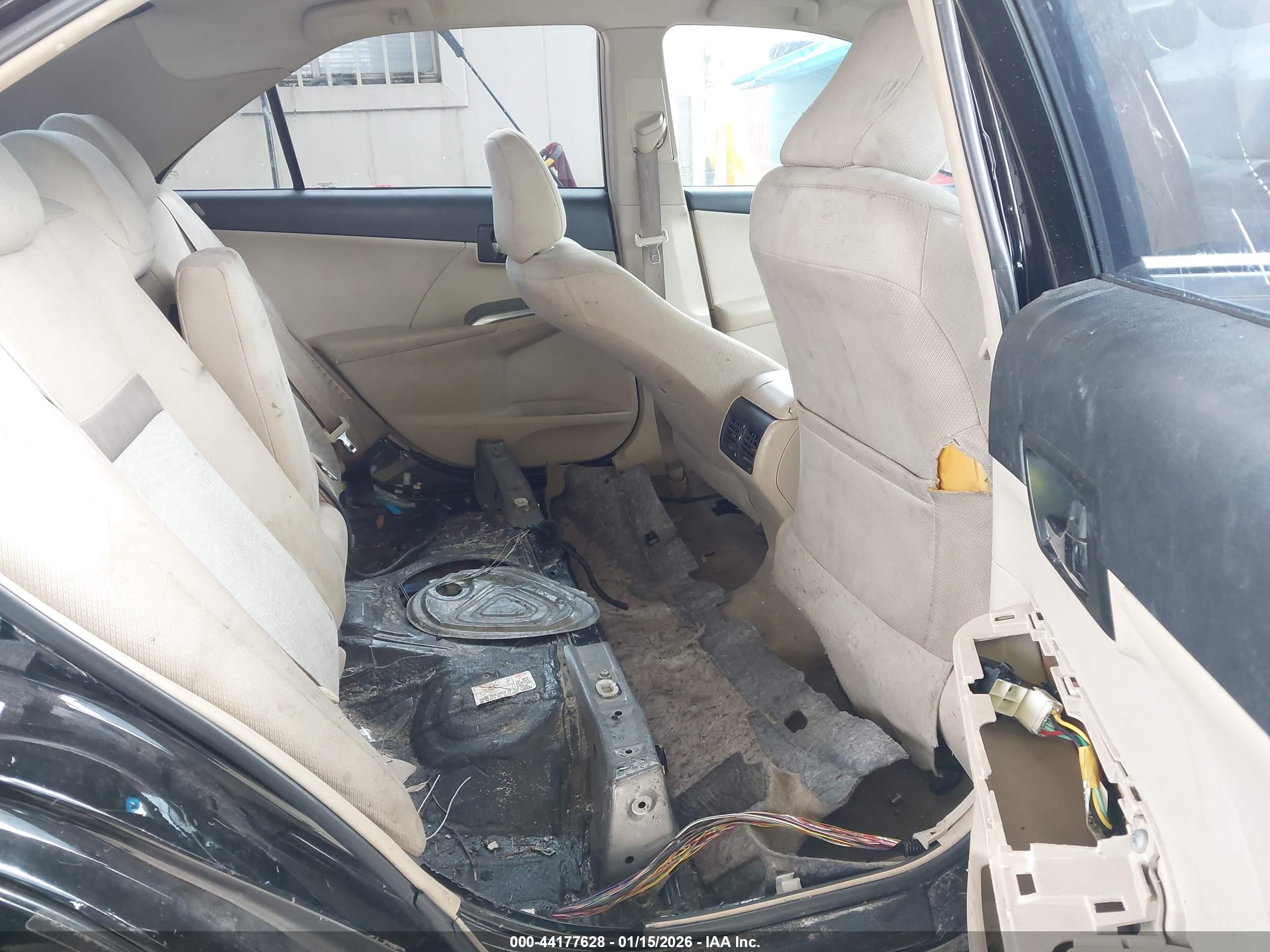 TOYOTA CAMRY image 8