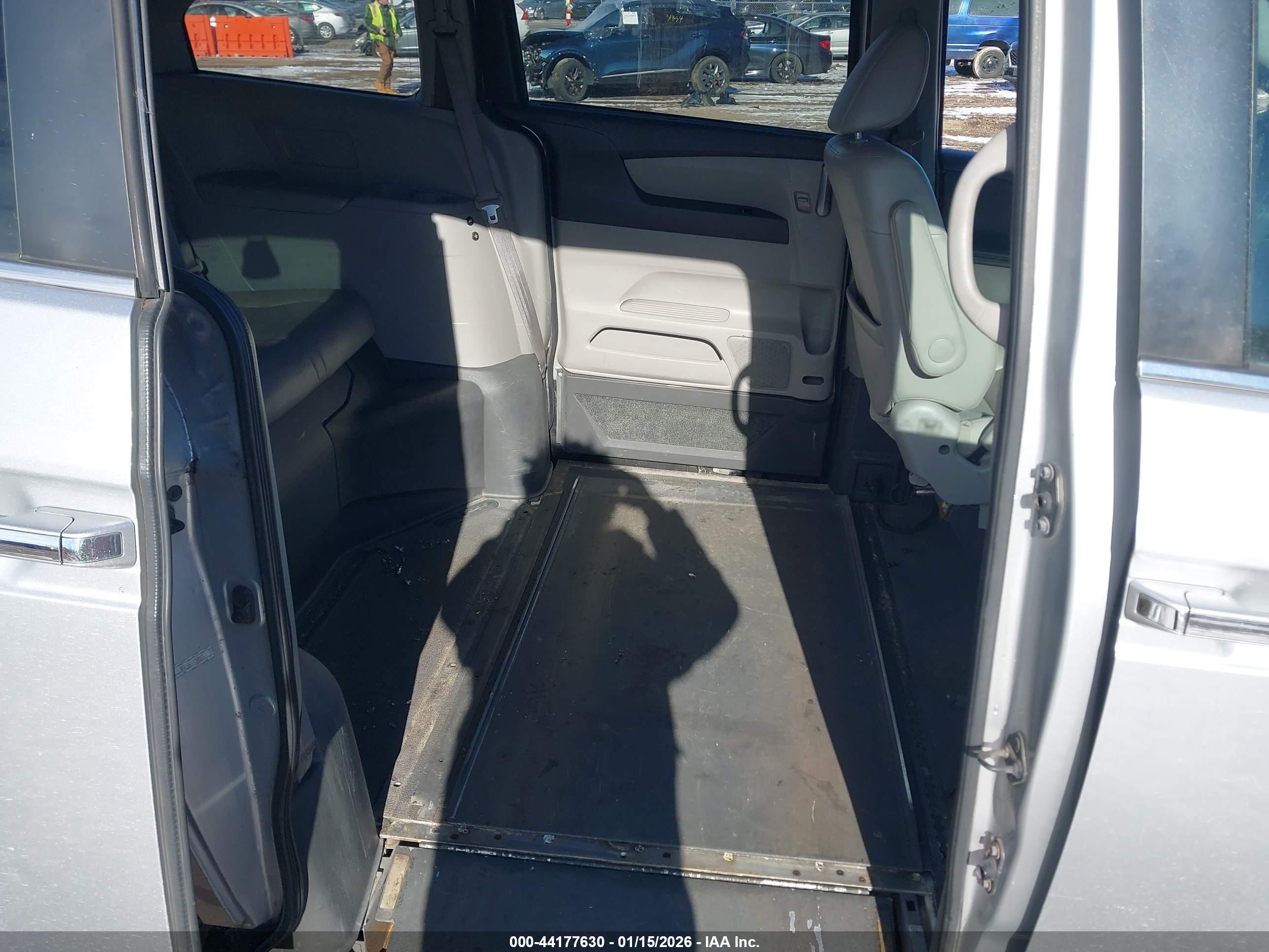 HONDA ODYSSEY image 8