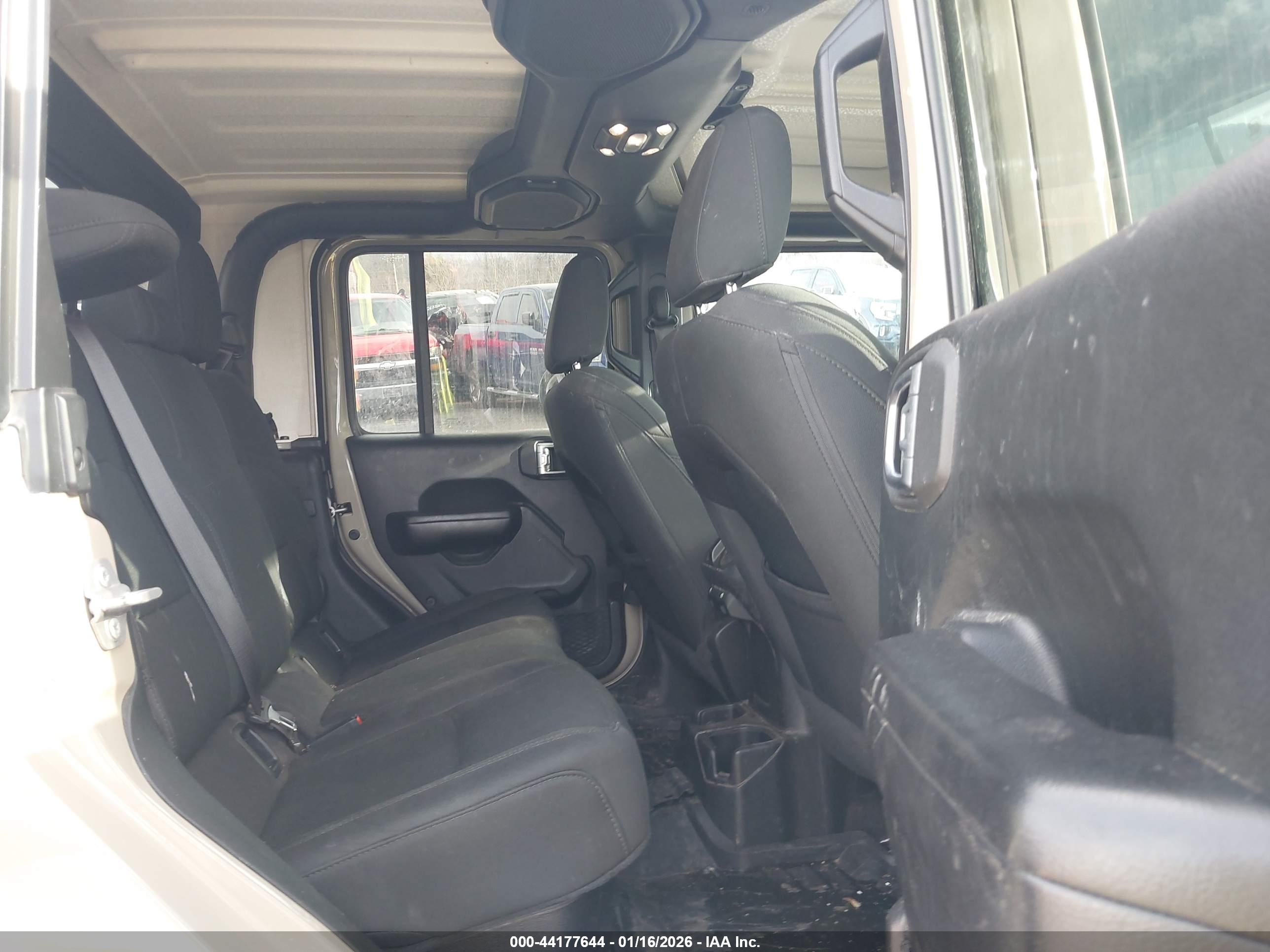 JEEP GLADIATOR image 8