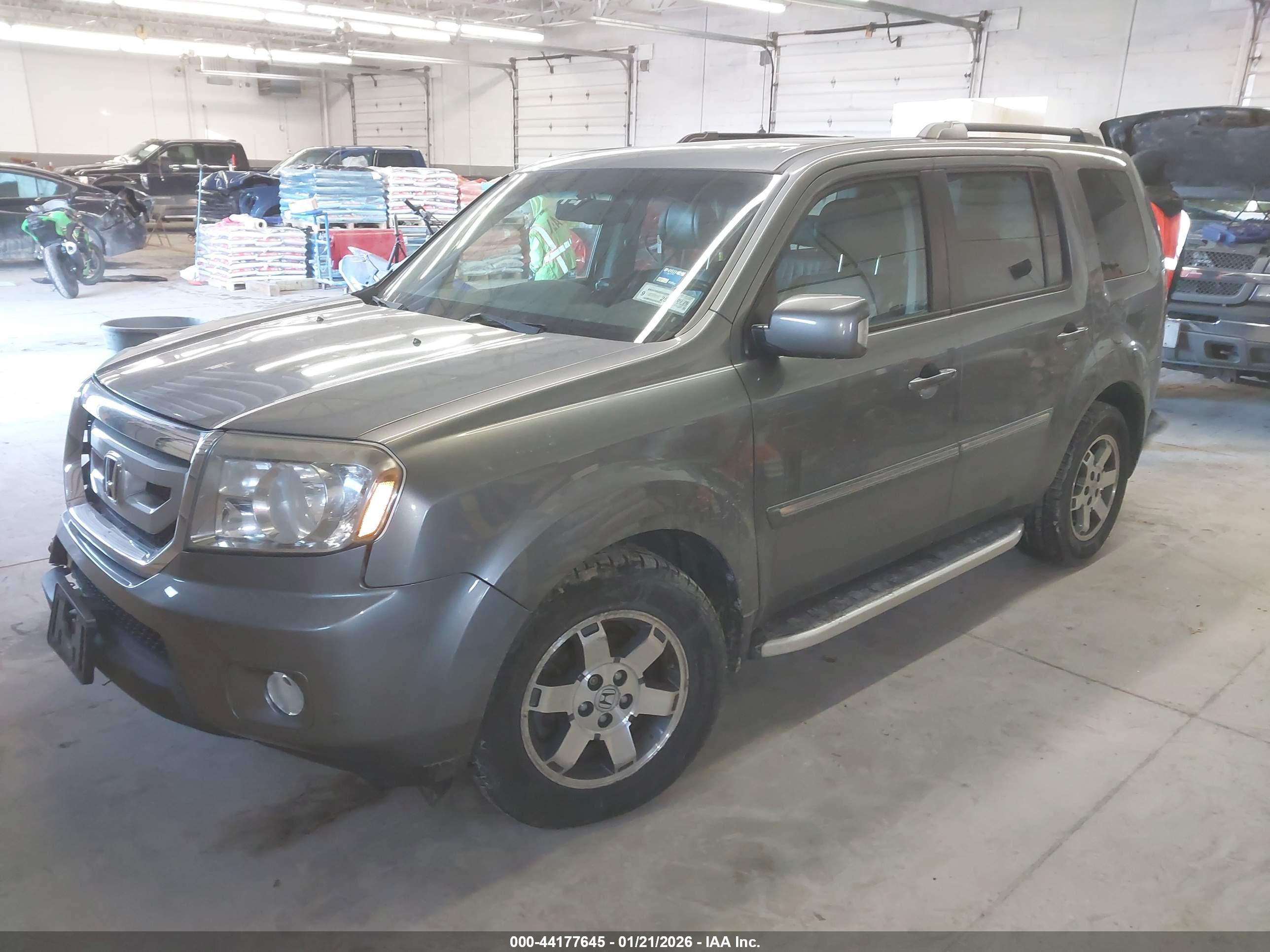 HONDA PILOT image 2
