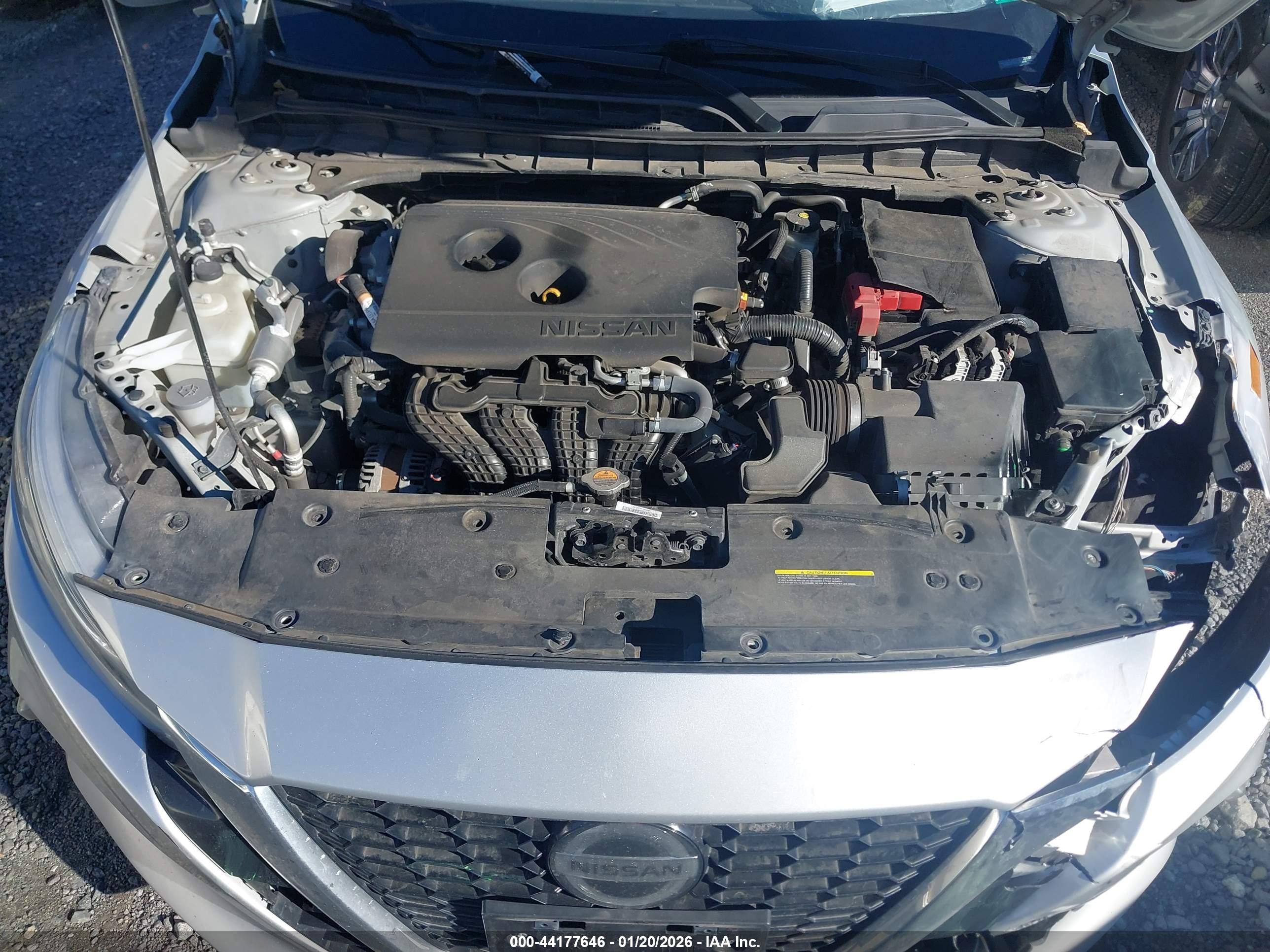 NISSAN ALTIMA image 10