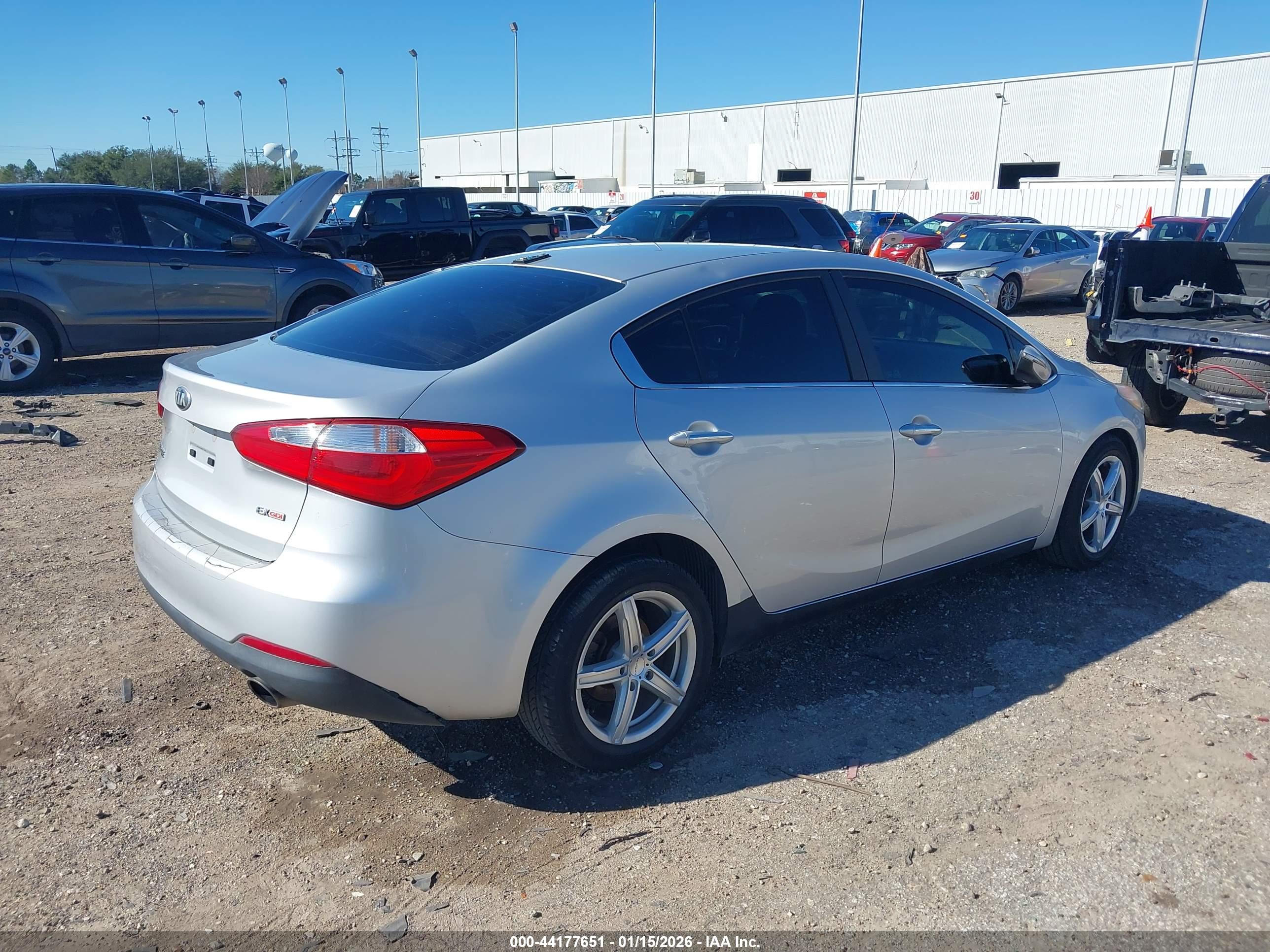 KIA FORTE image 4