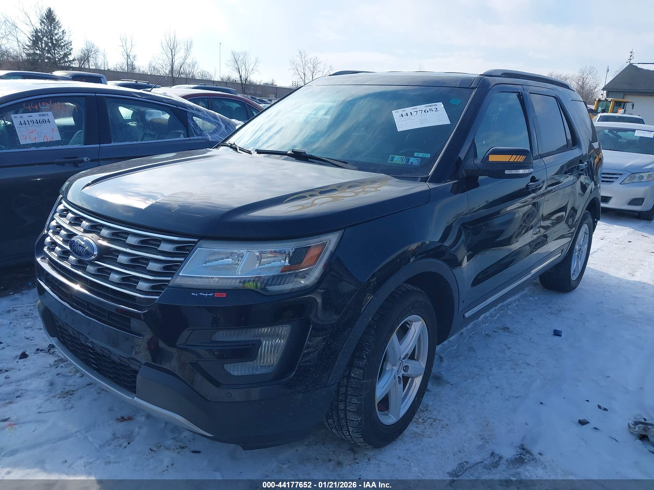 FORD EXPLORER image 2