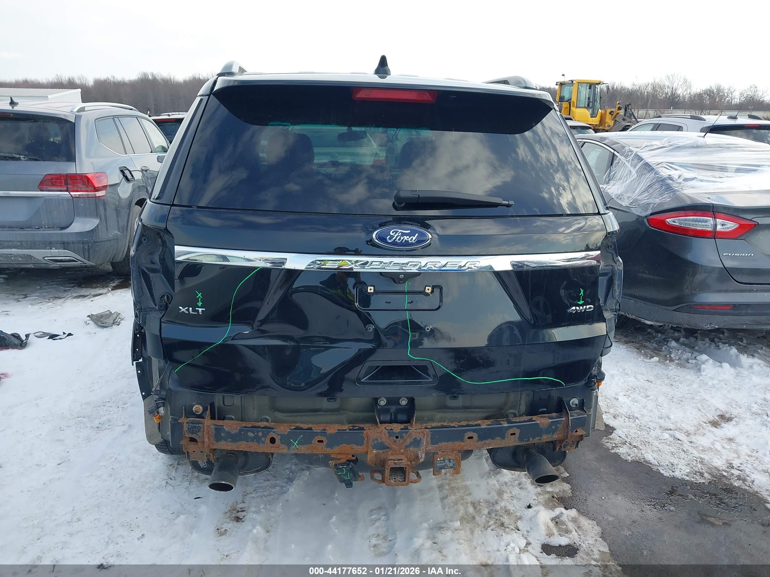 FORD EXPLORER image 6