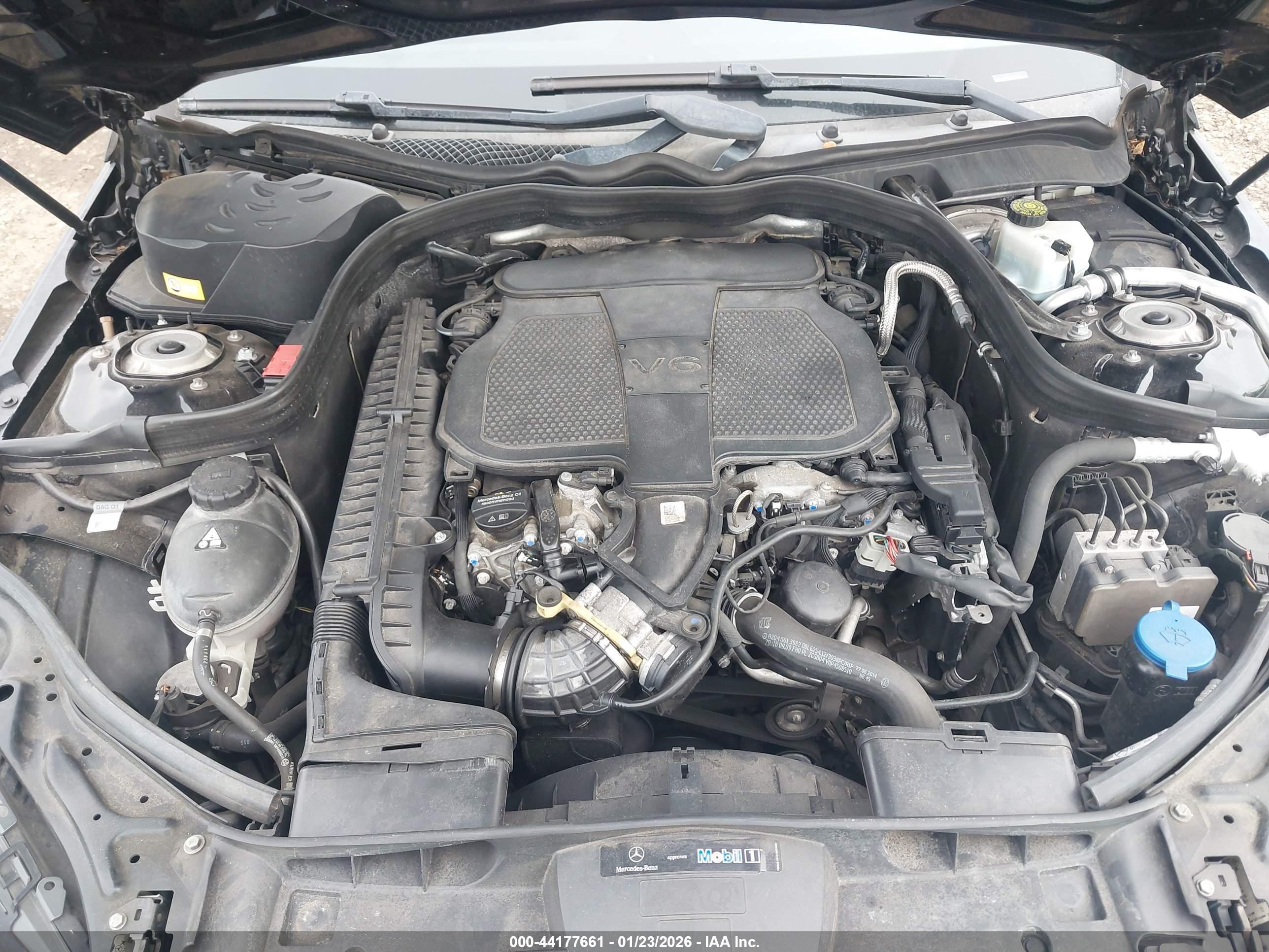 MERCEDES-BENZ E image 10
