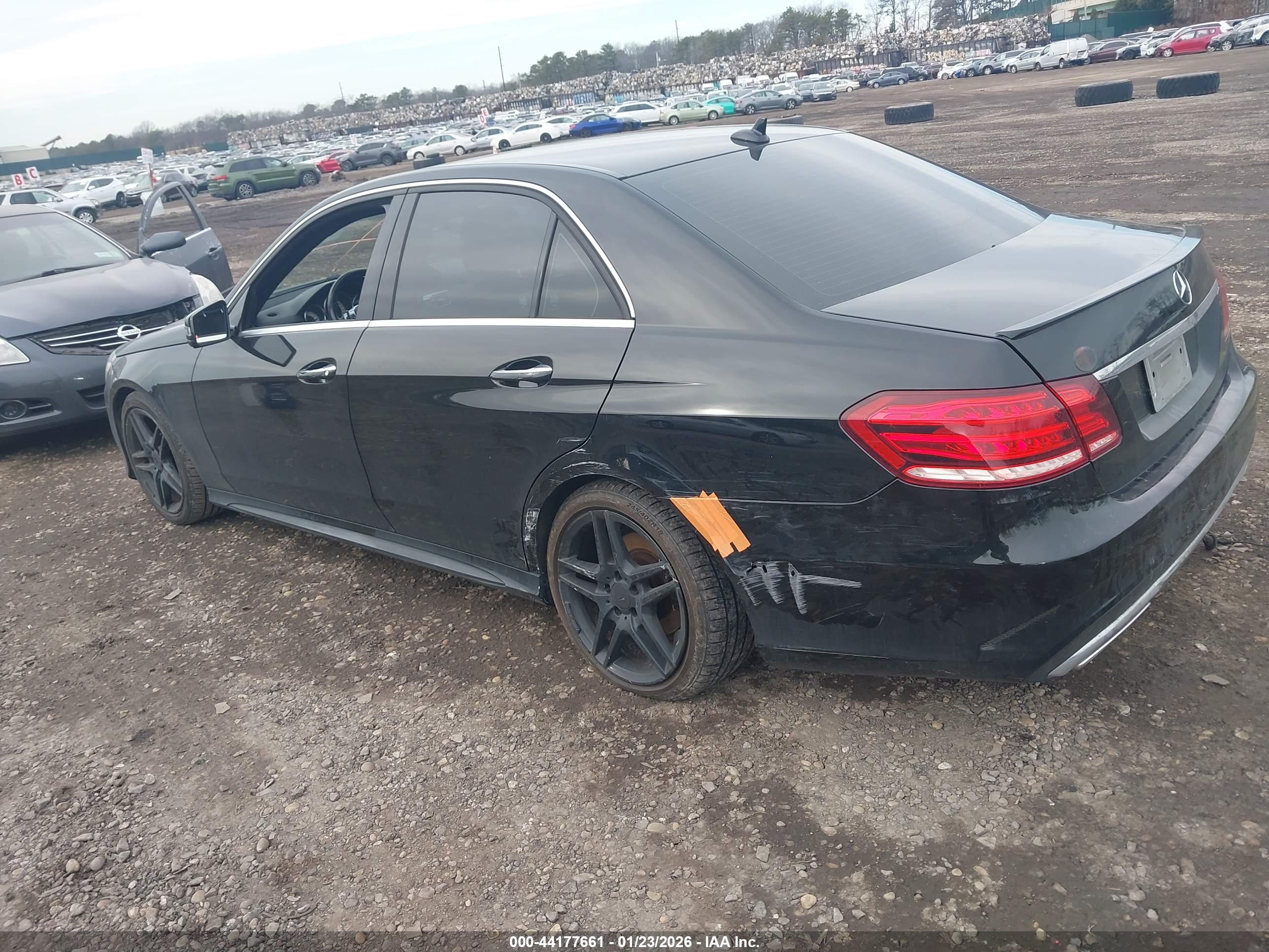 MERCEDES-BENZ E image 3