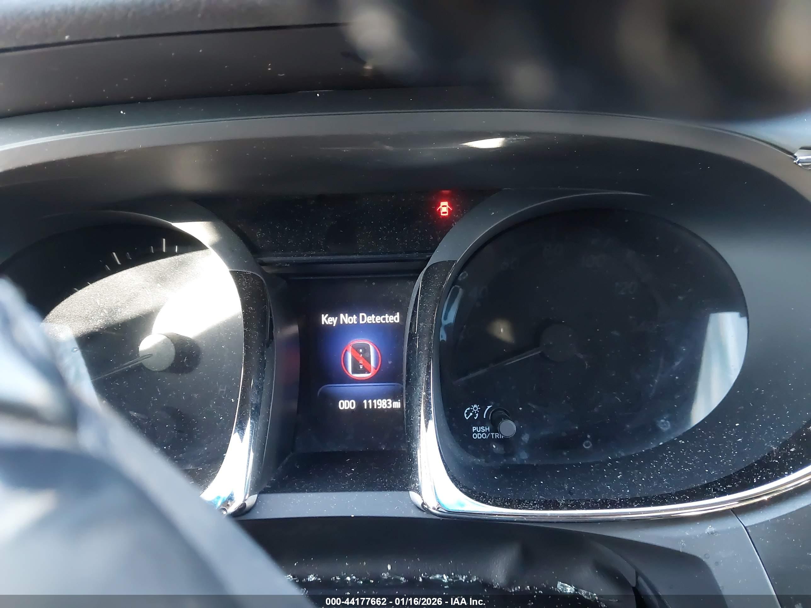 TOYOTA AVALON image 7