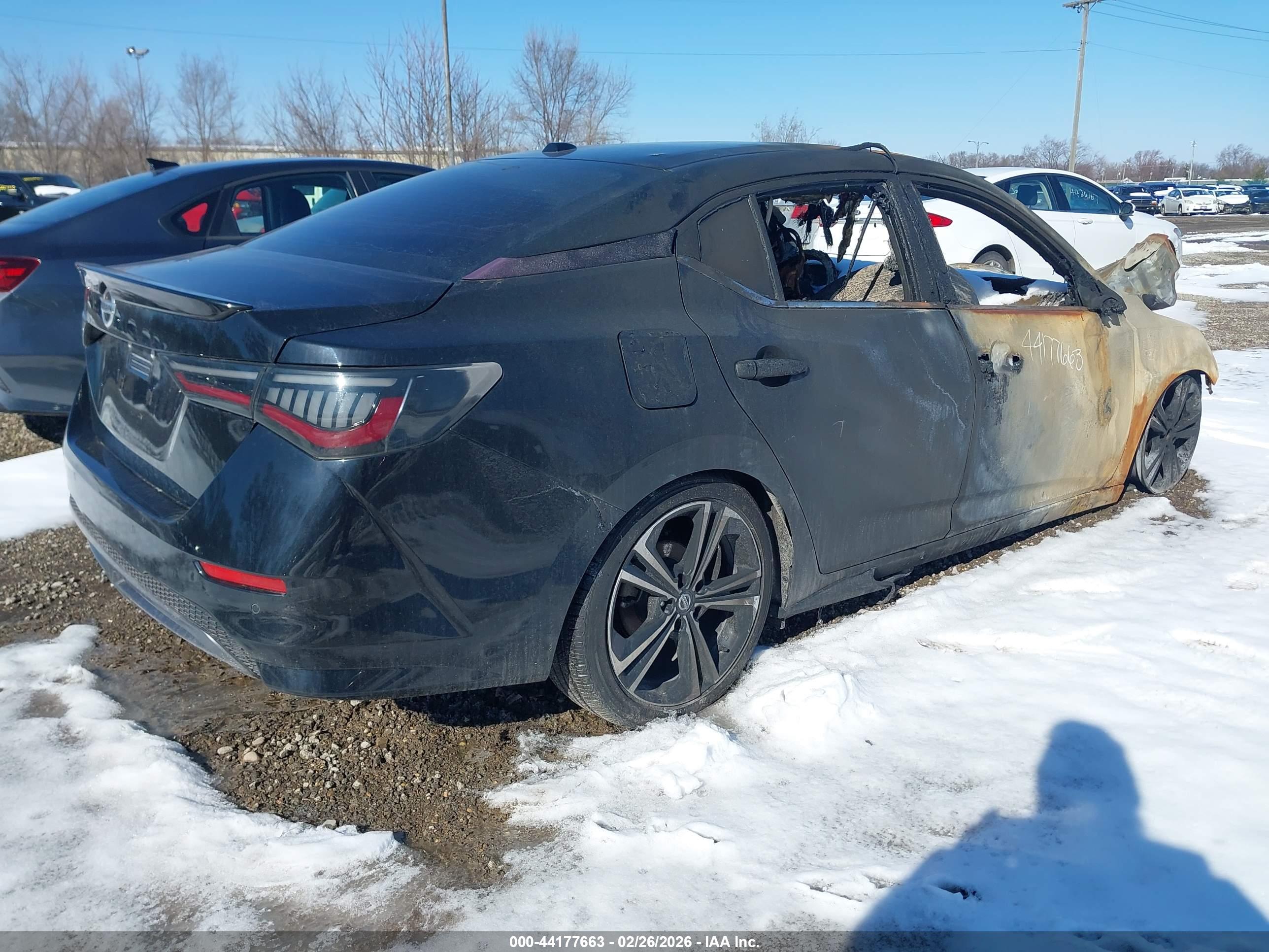 NISSAN SENTRA image 4