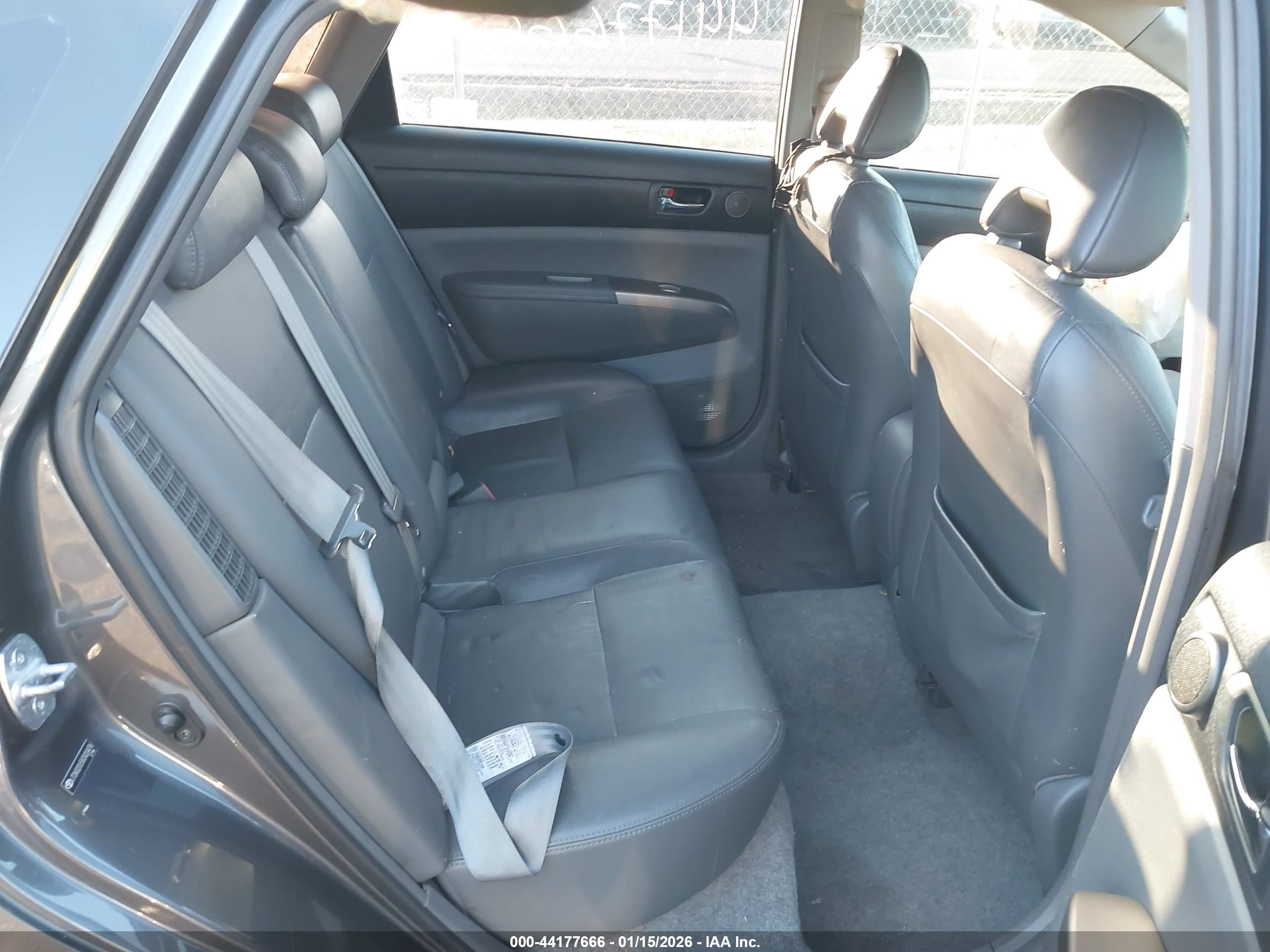 TOYOTA PRIUS image 8