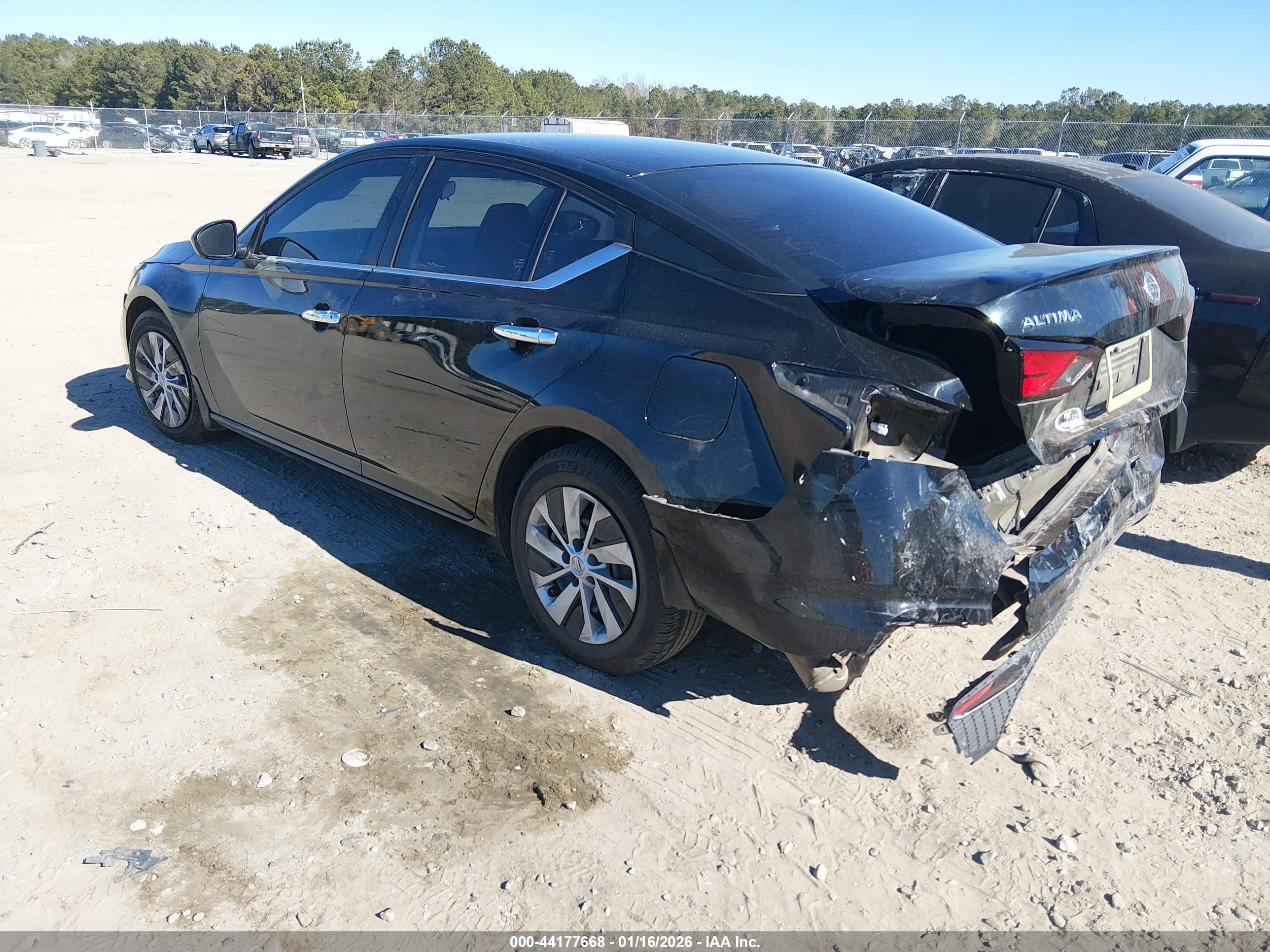 NISSAN ALTIMA image 3