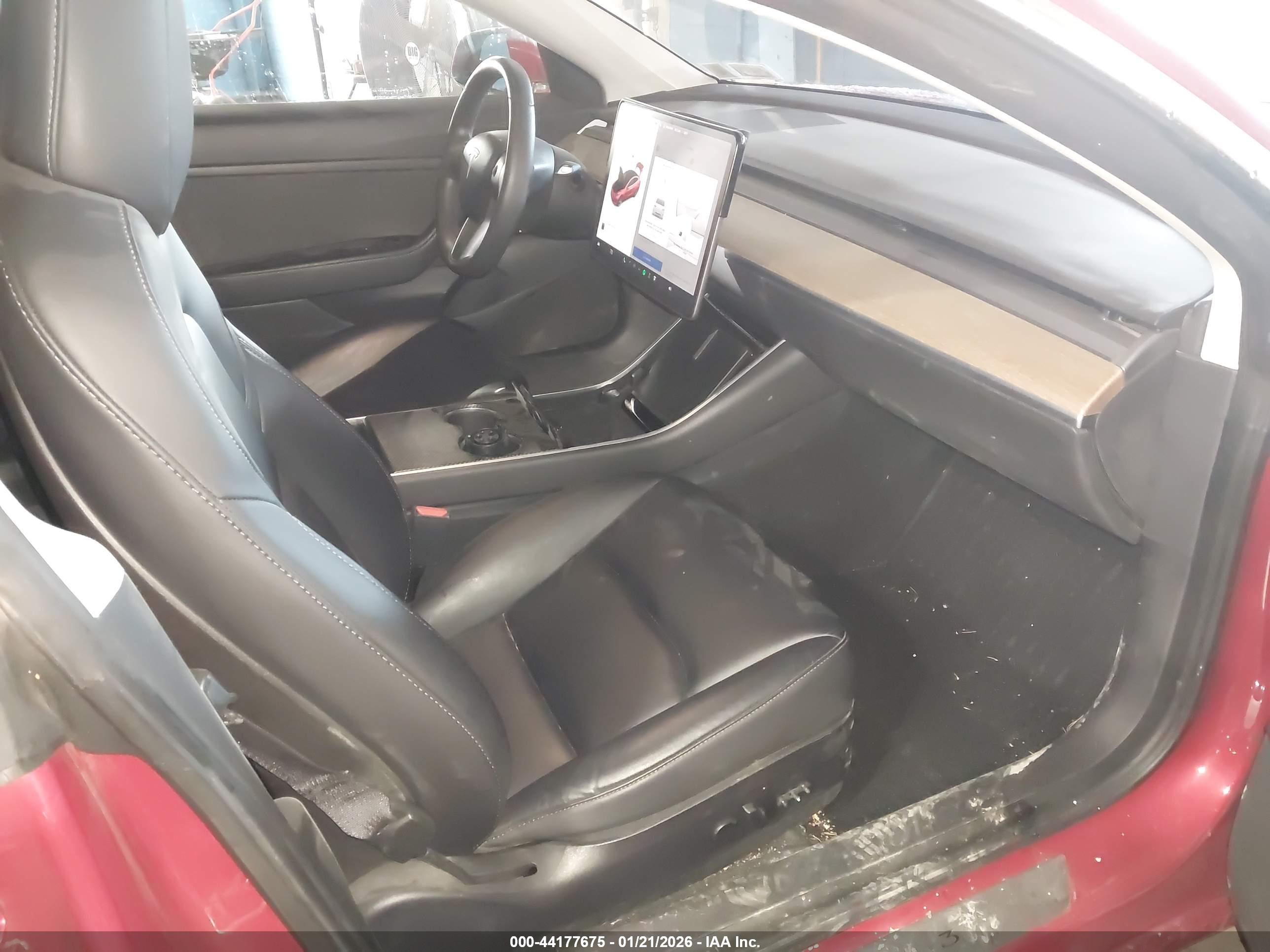 TESLA MODEL image 5