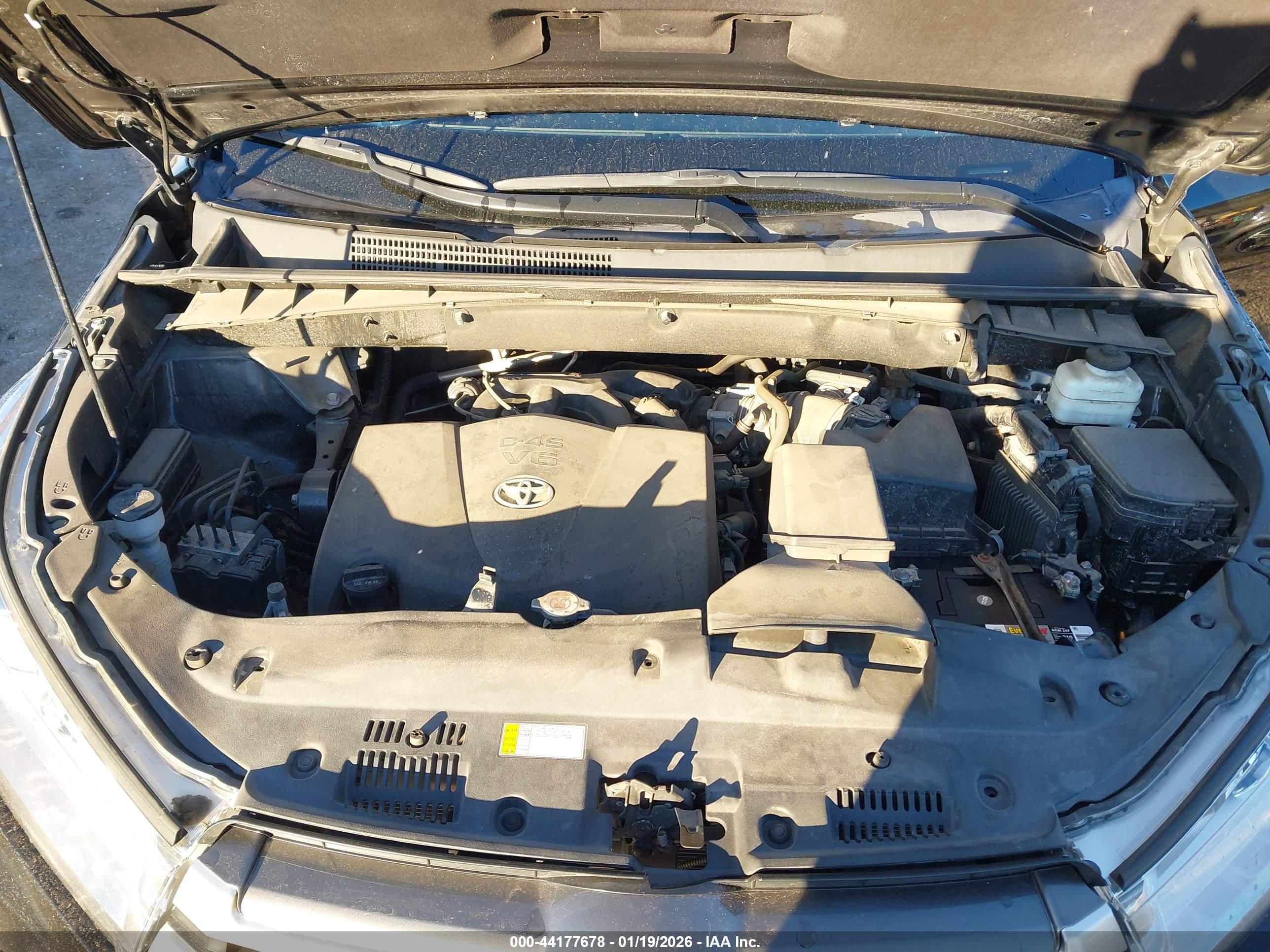 TOYOTA HIGHLANDER image 10