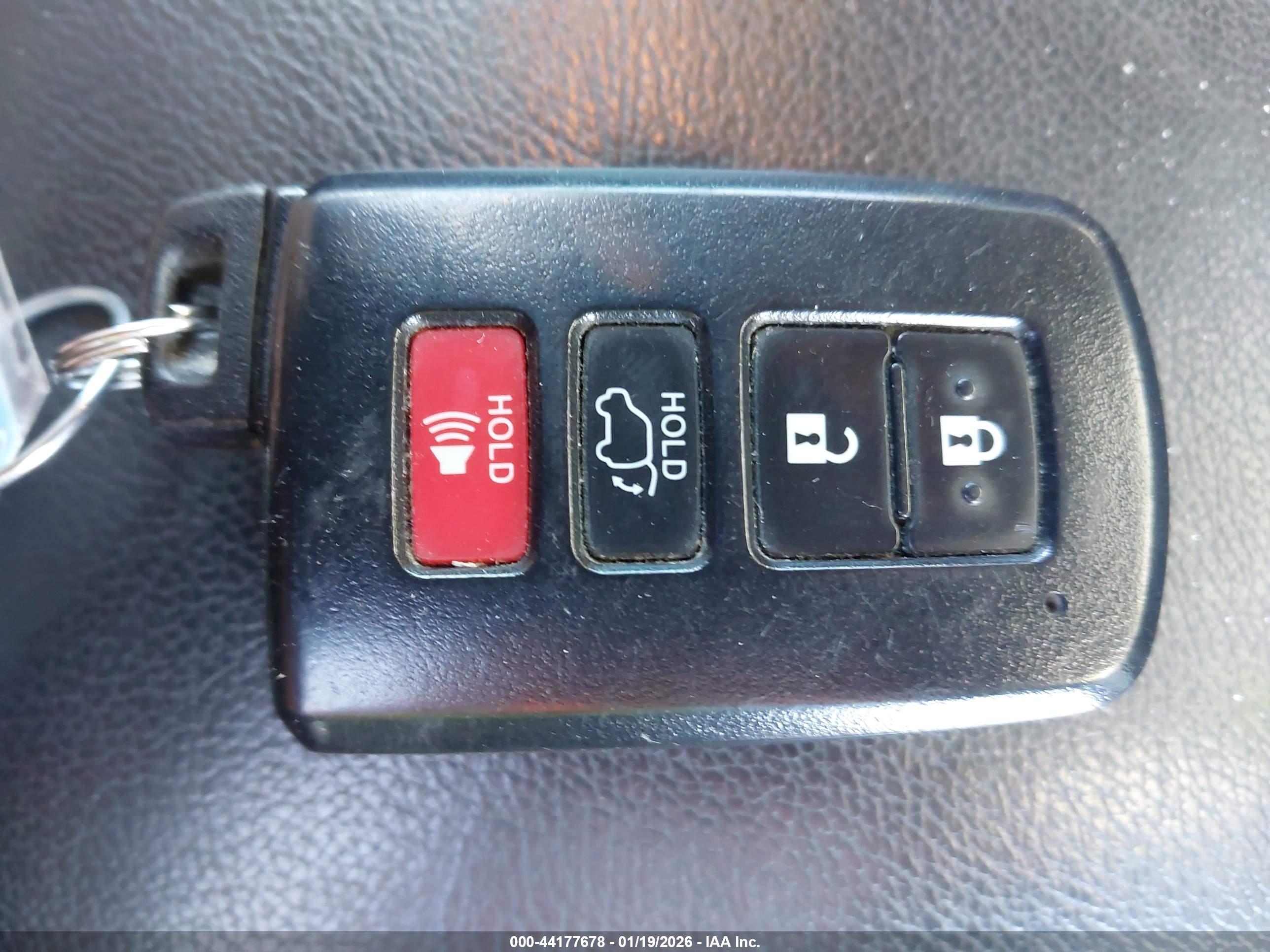 TOYOTA HIGHLANDER image 11