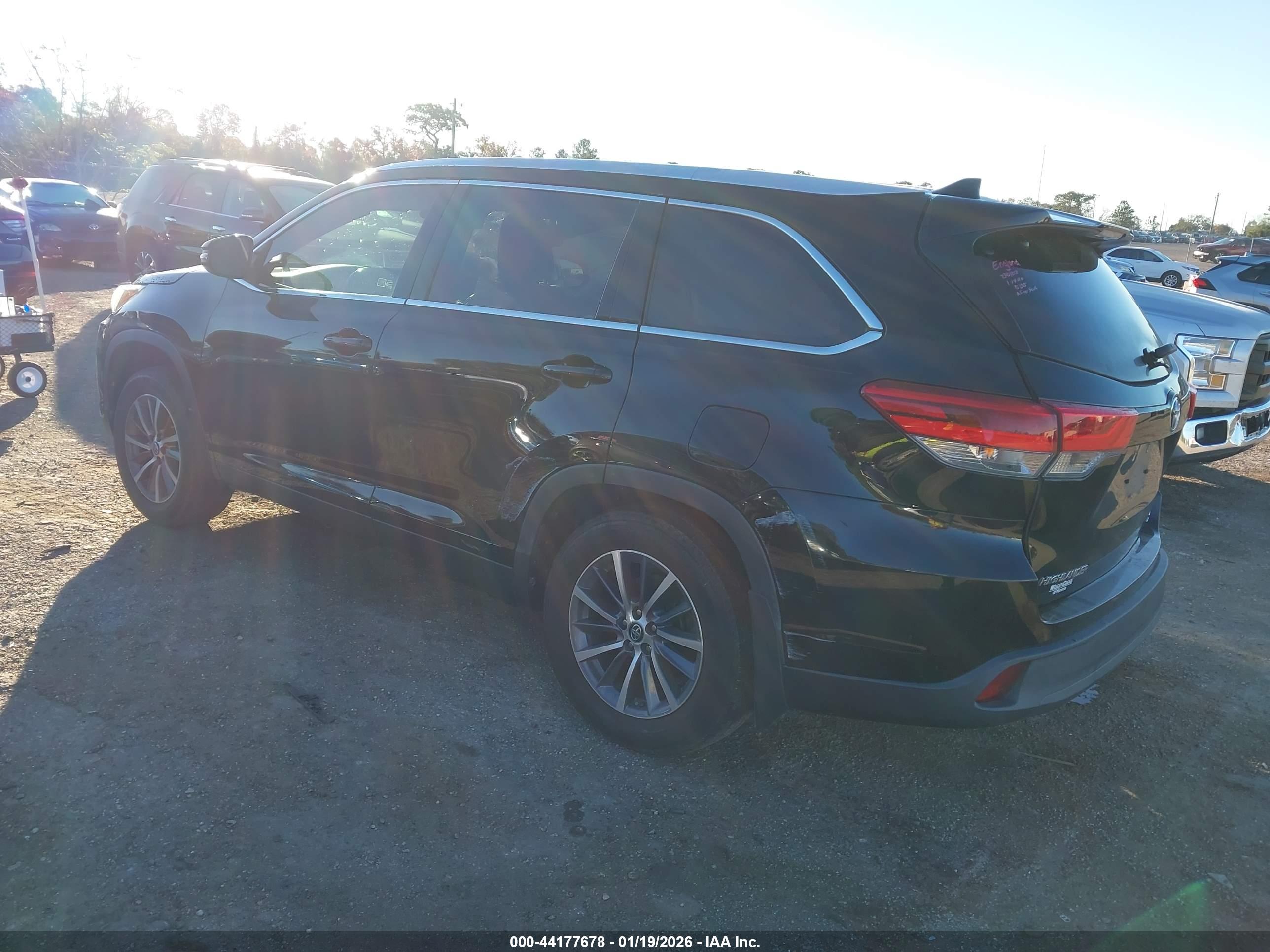 TOYOTA HIGHLANDER image 3