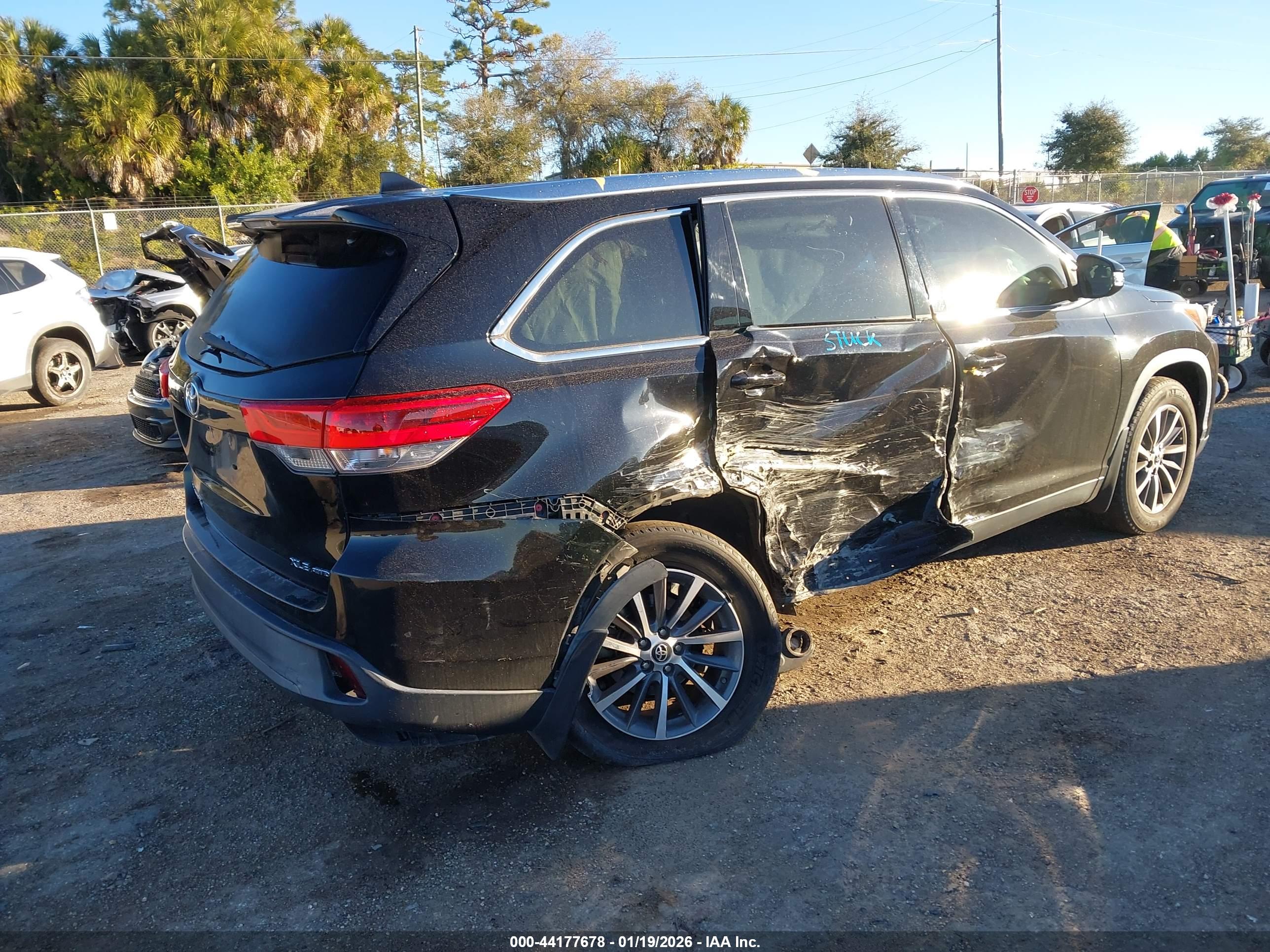 TOYOTA HIGHLANDER image 4