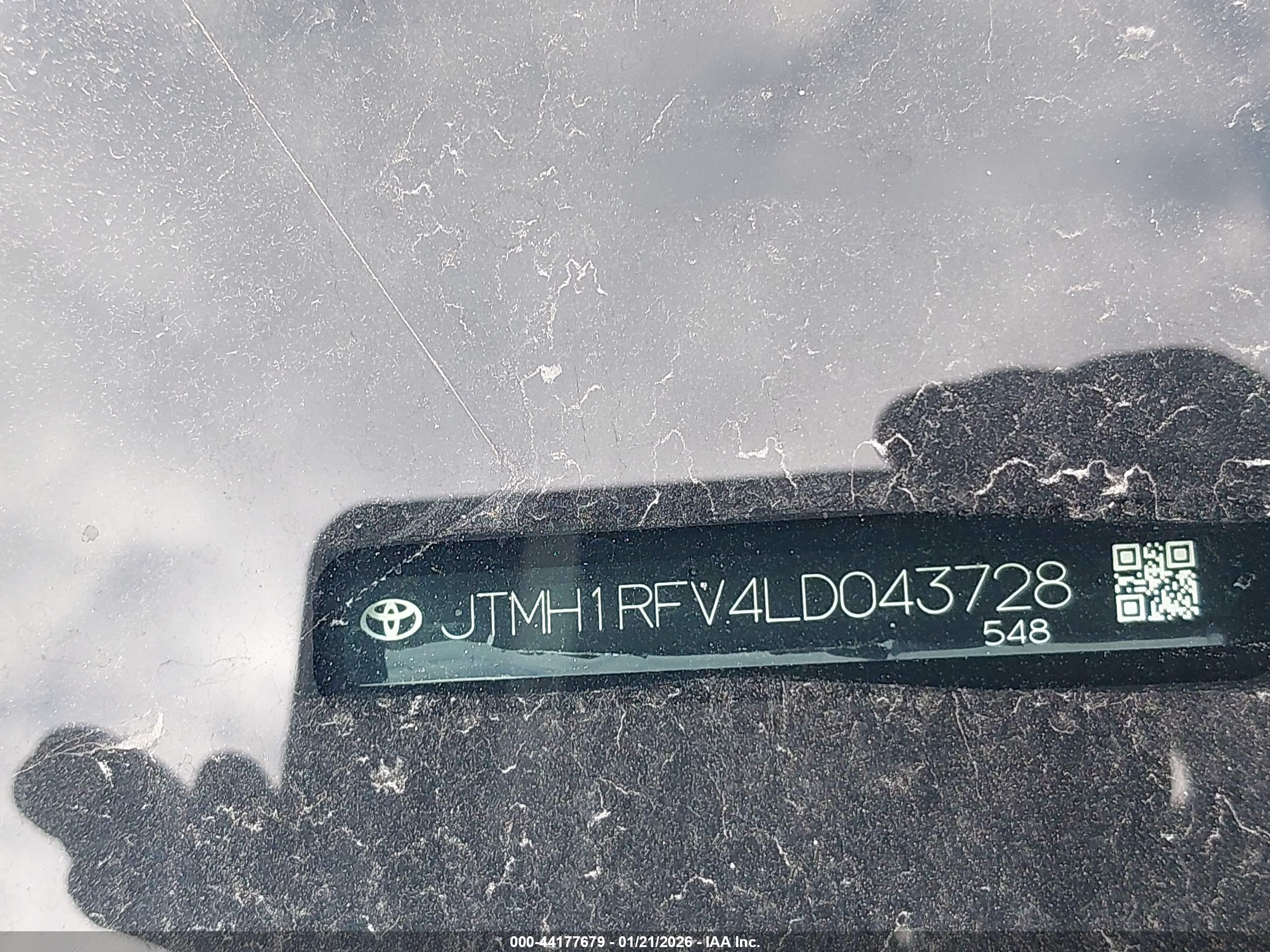 TOYOTA RAV4 image 9