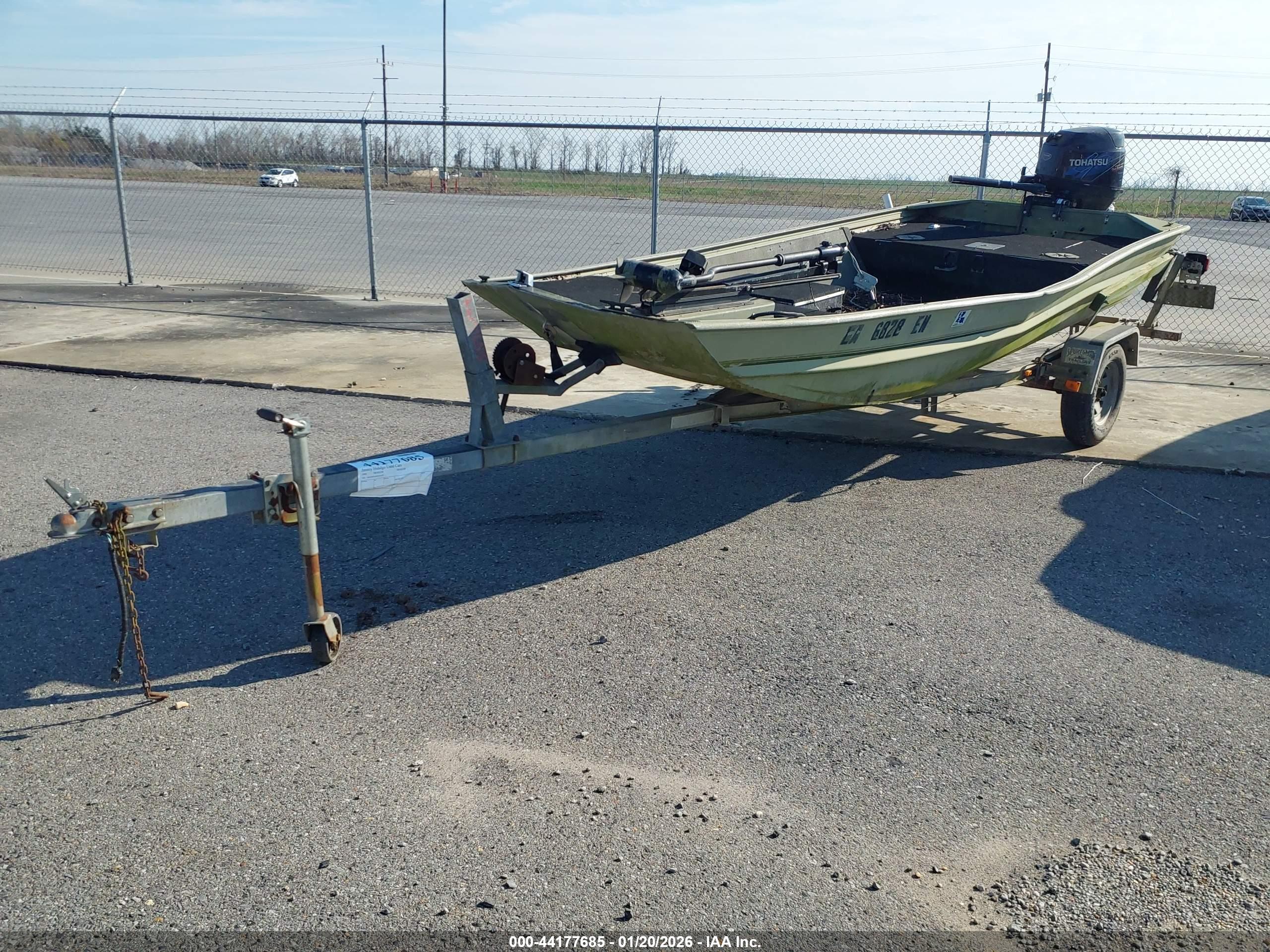 DURACRAFT BOAT image 2