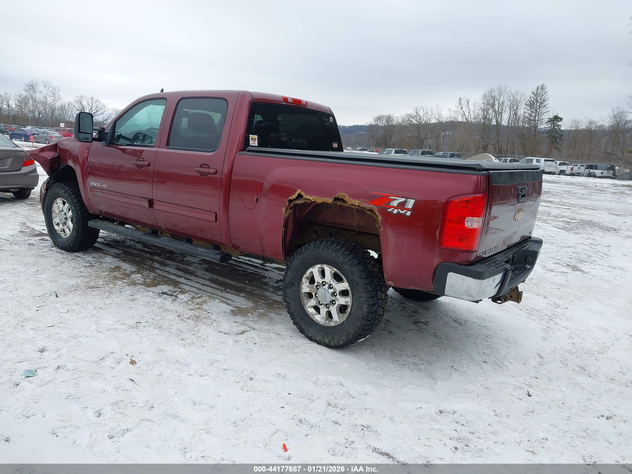 CHEVROLET SILVERADO image 3