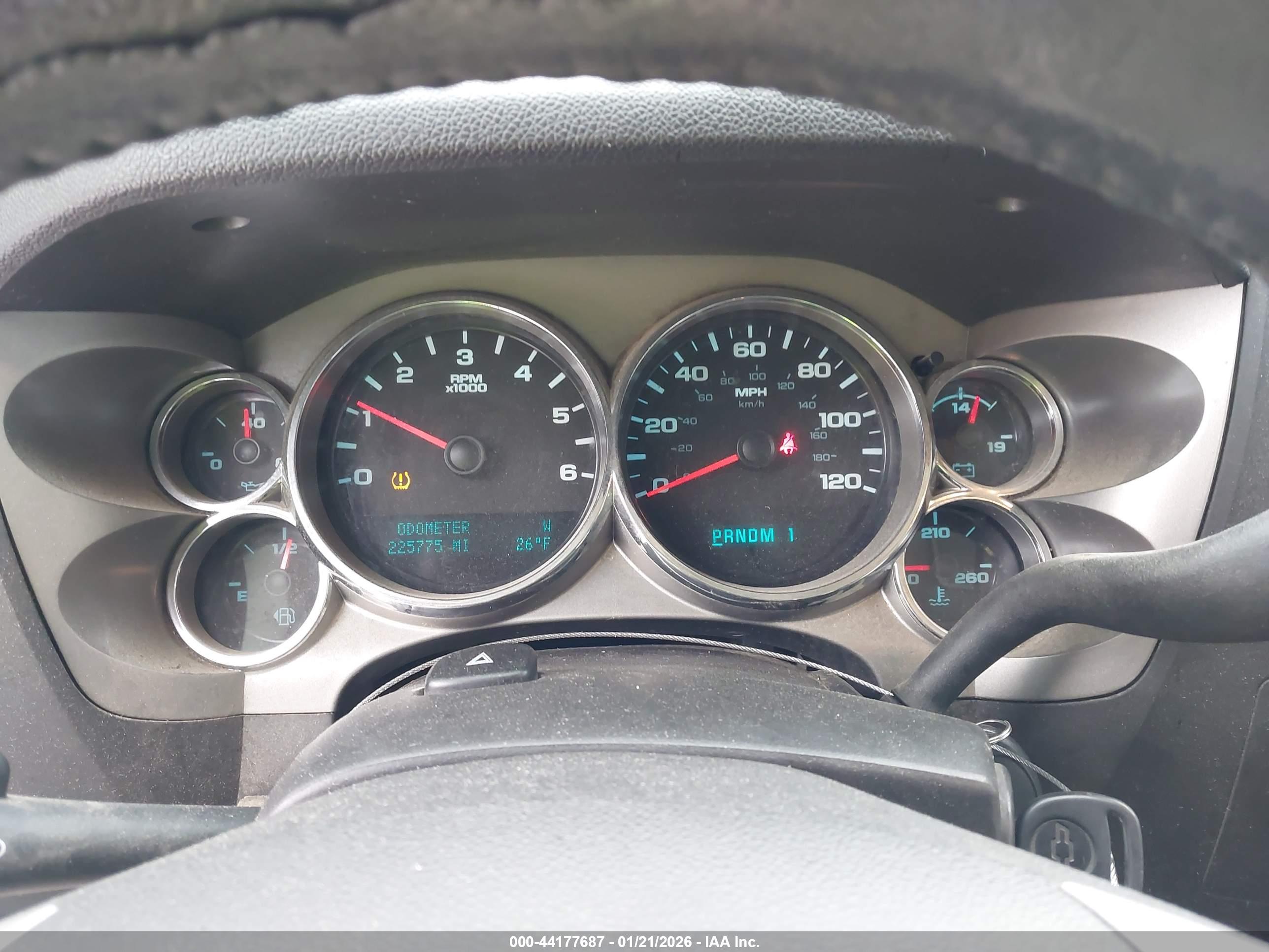 CHEVROLET SILVERADO image 7