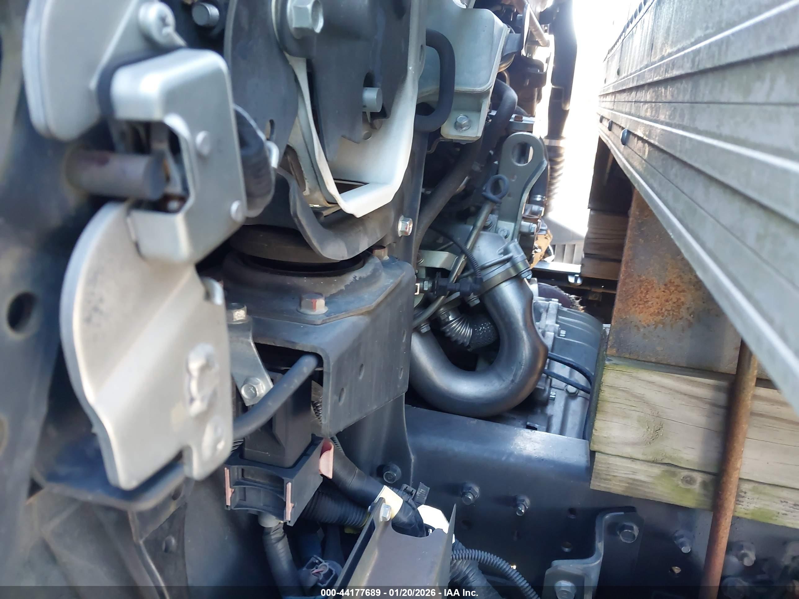 MITSUBISHI FUSO image 10
