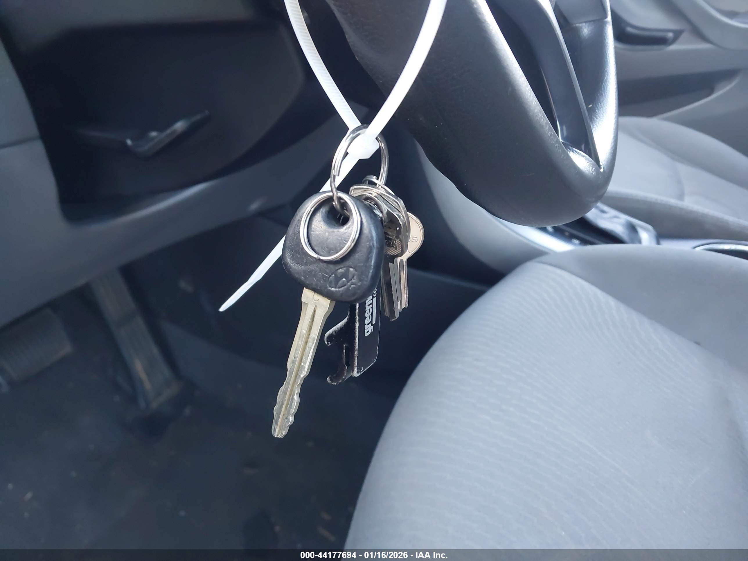 HYUNDAI ELANTRA image 11