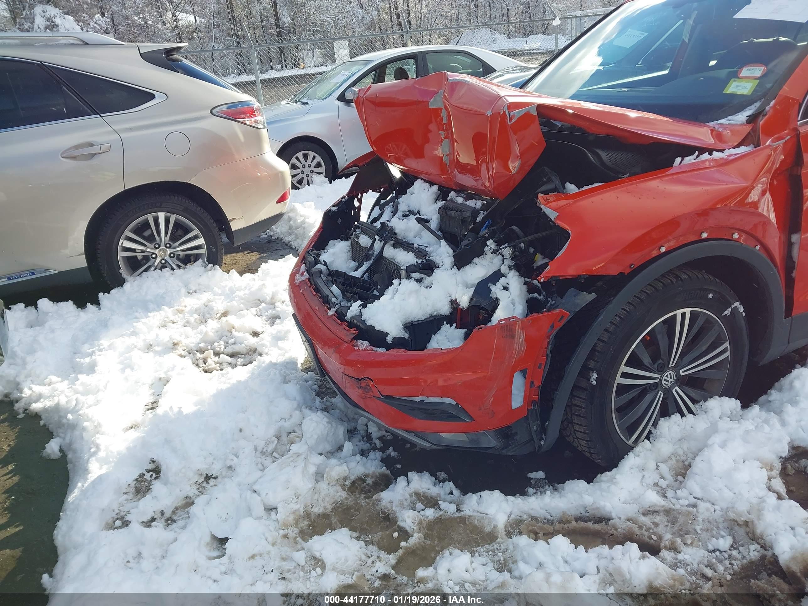 VOLKSWAGEN TIGUAN image 6