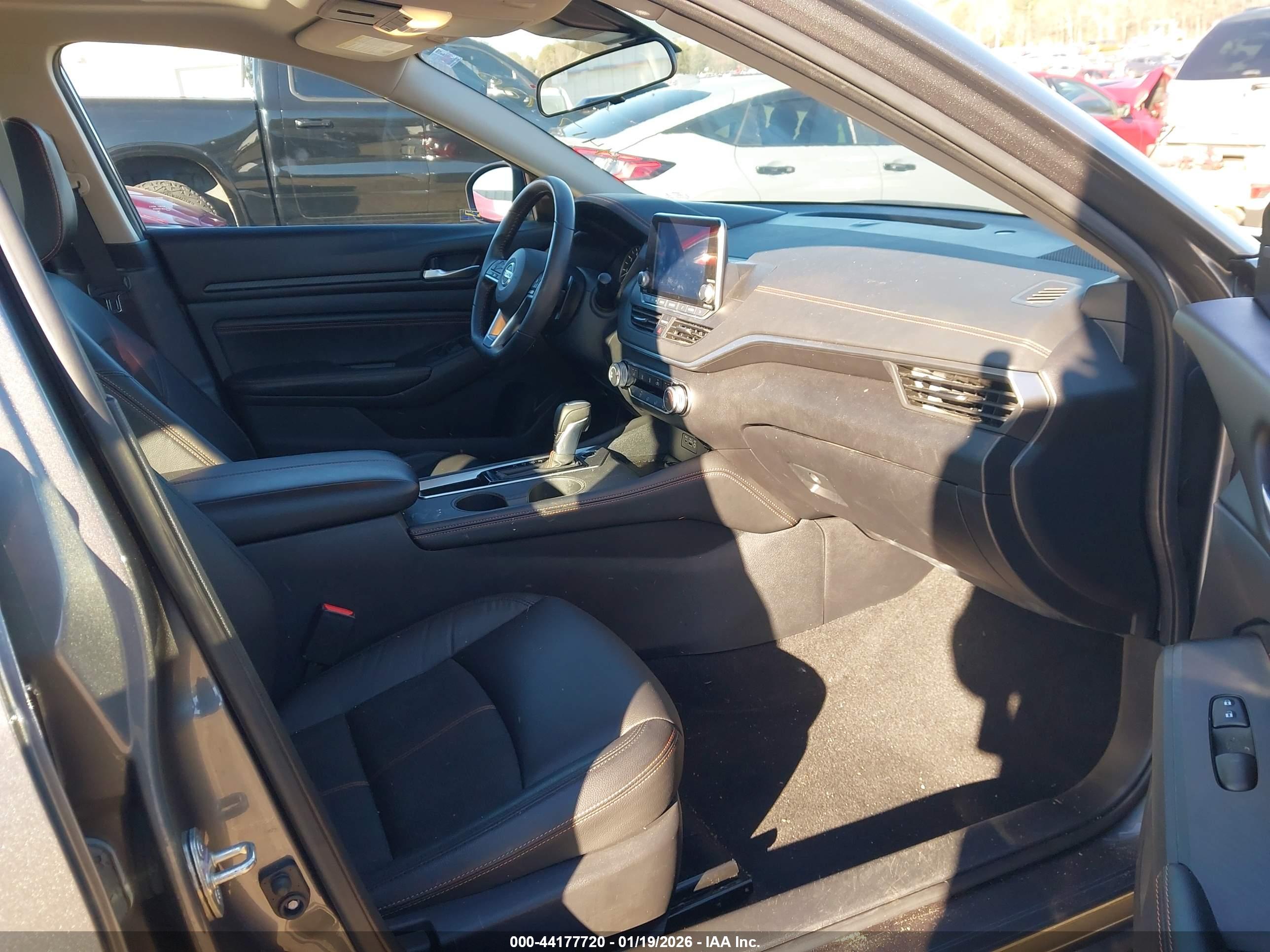 NISSAN ALTIMA image 5