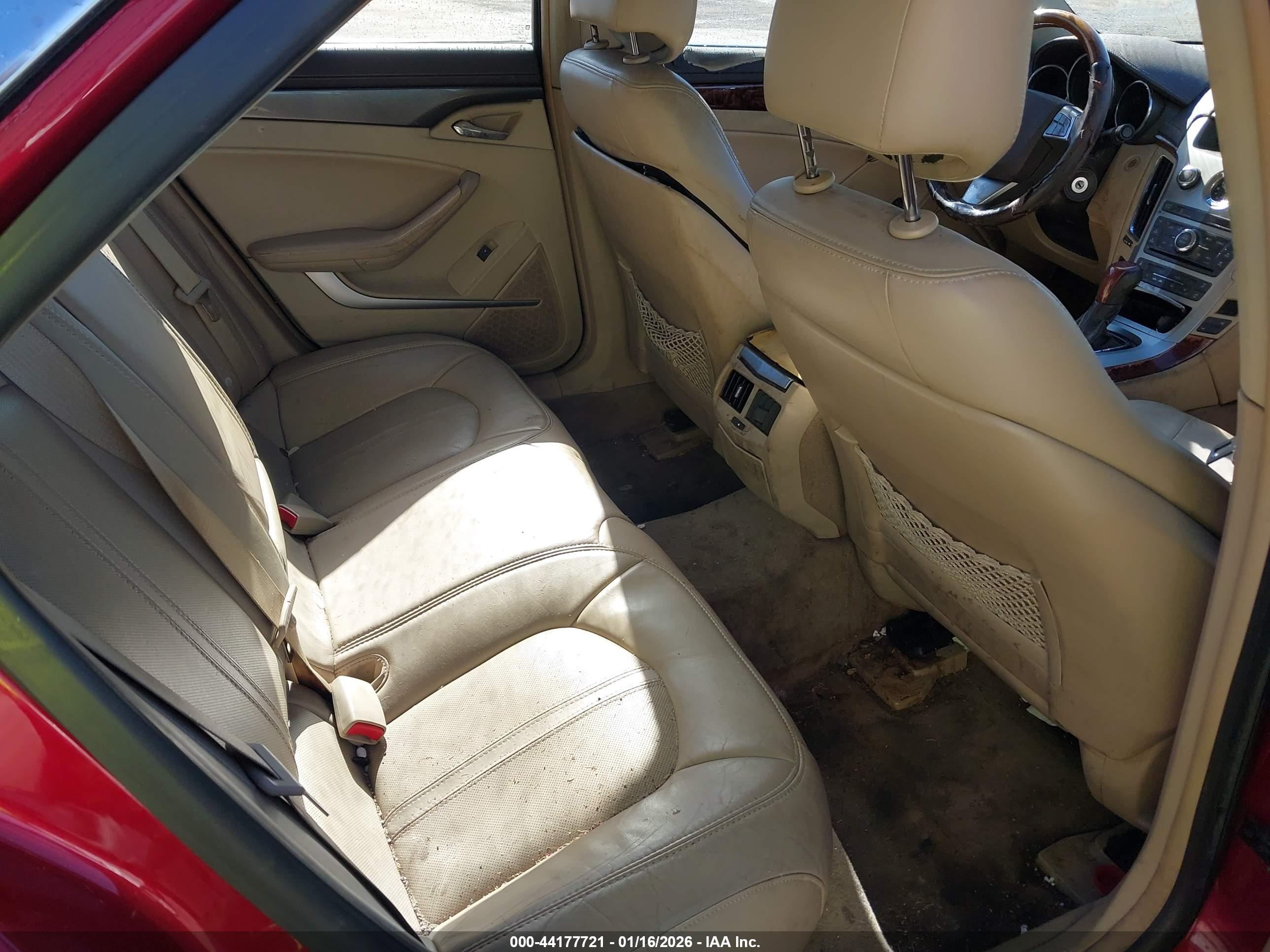 CADILLAC CTS image 8