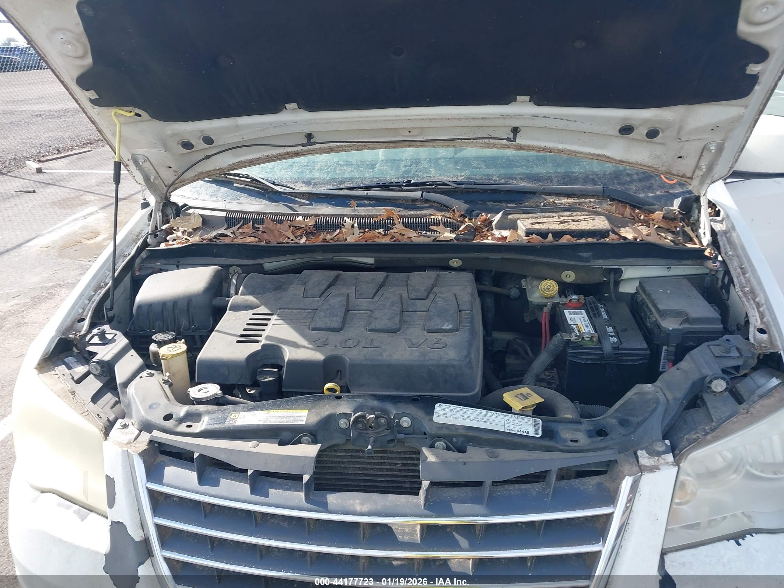 CHRYSLER TOWN image 10