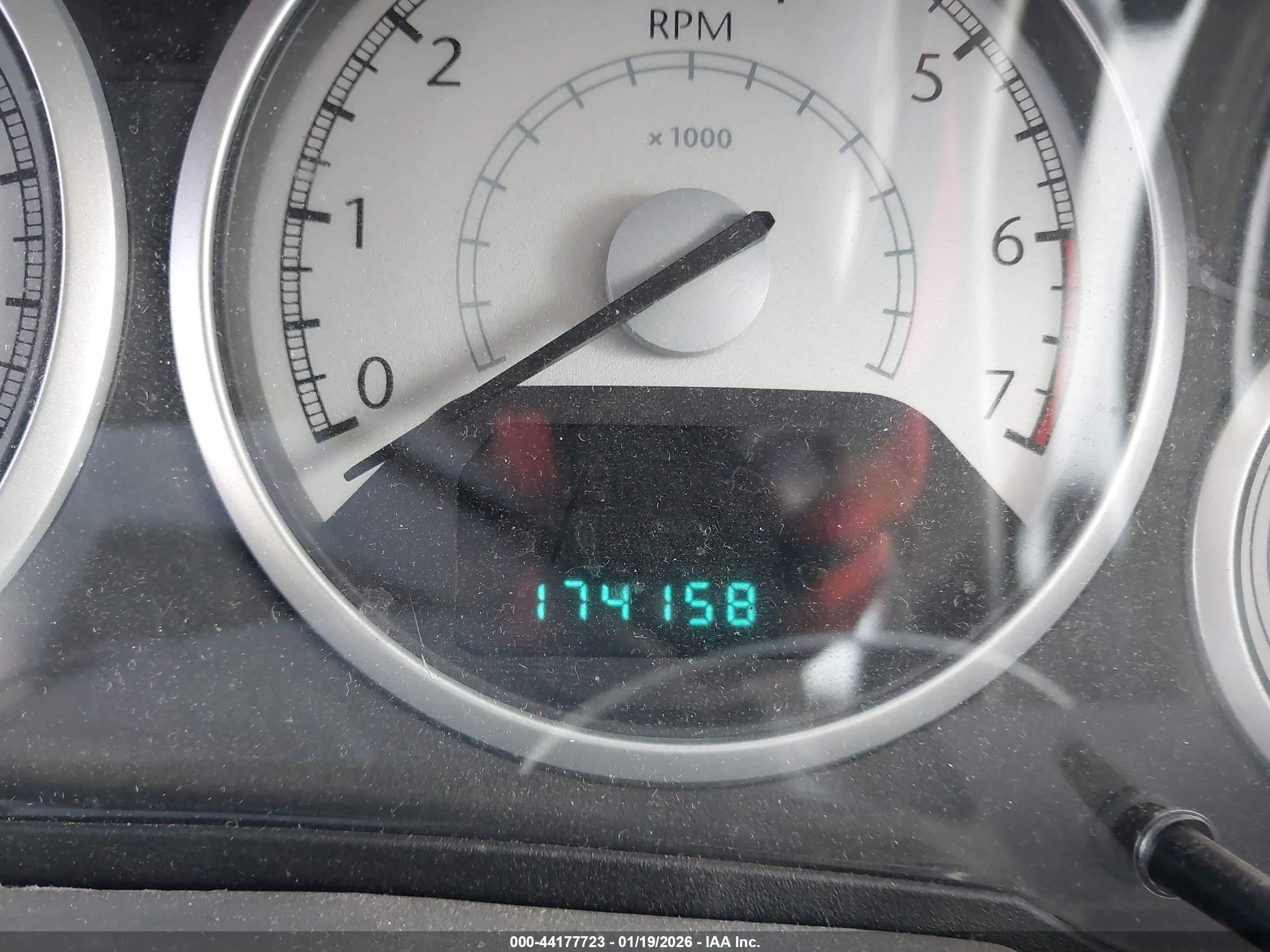CHRYSLER TOWN image 7