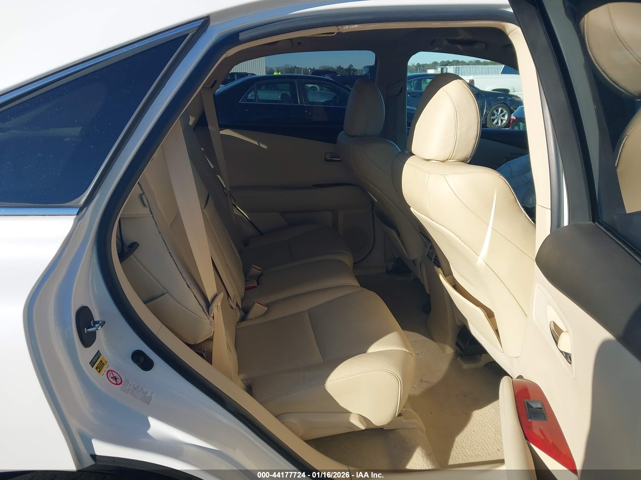 LEXUS RX image 8