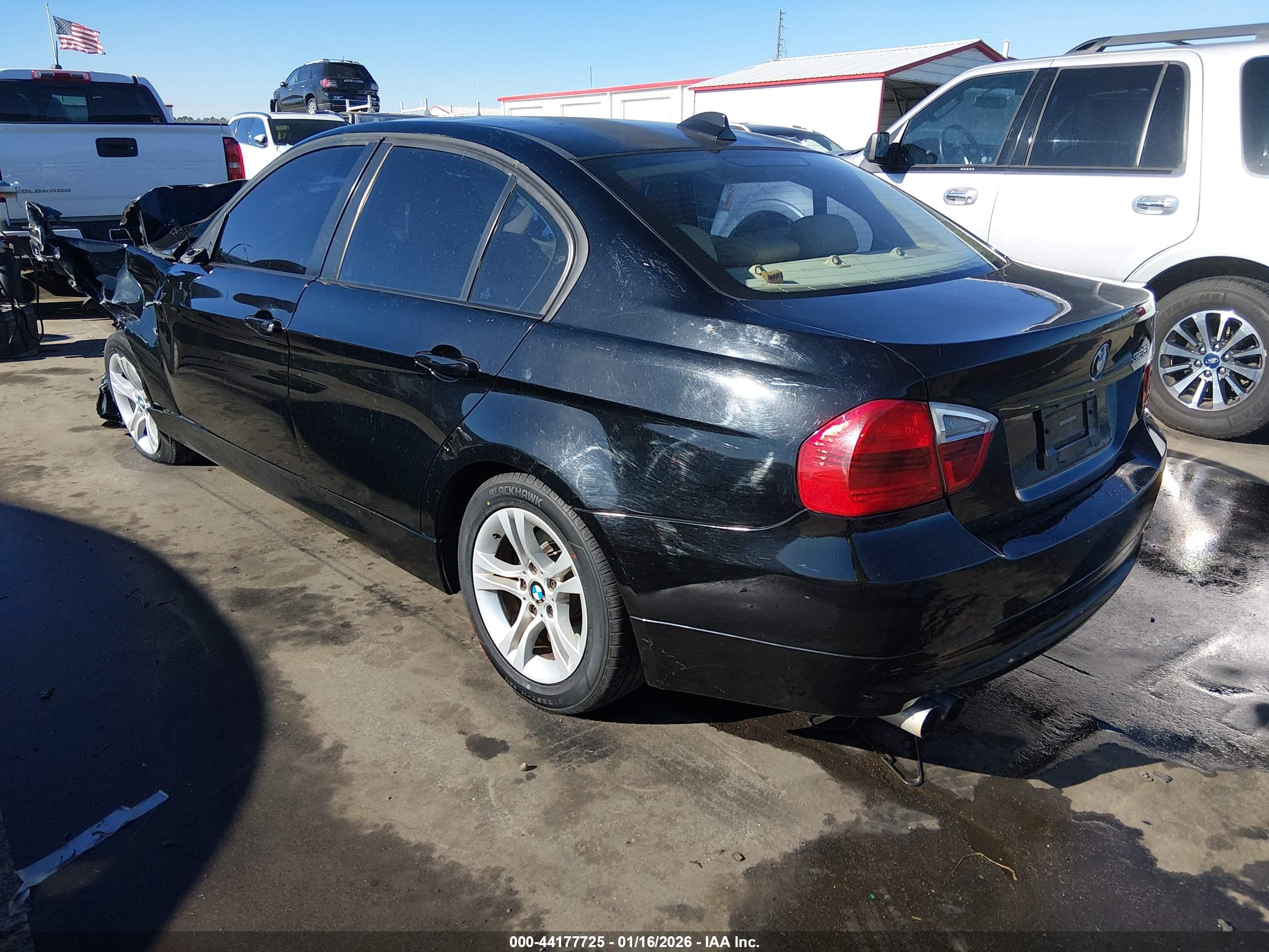 BMW 328I image 3