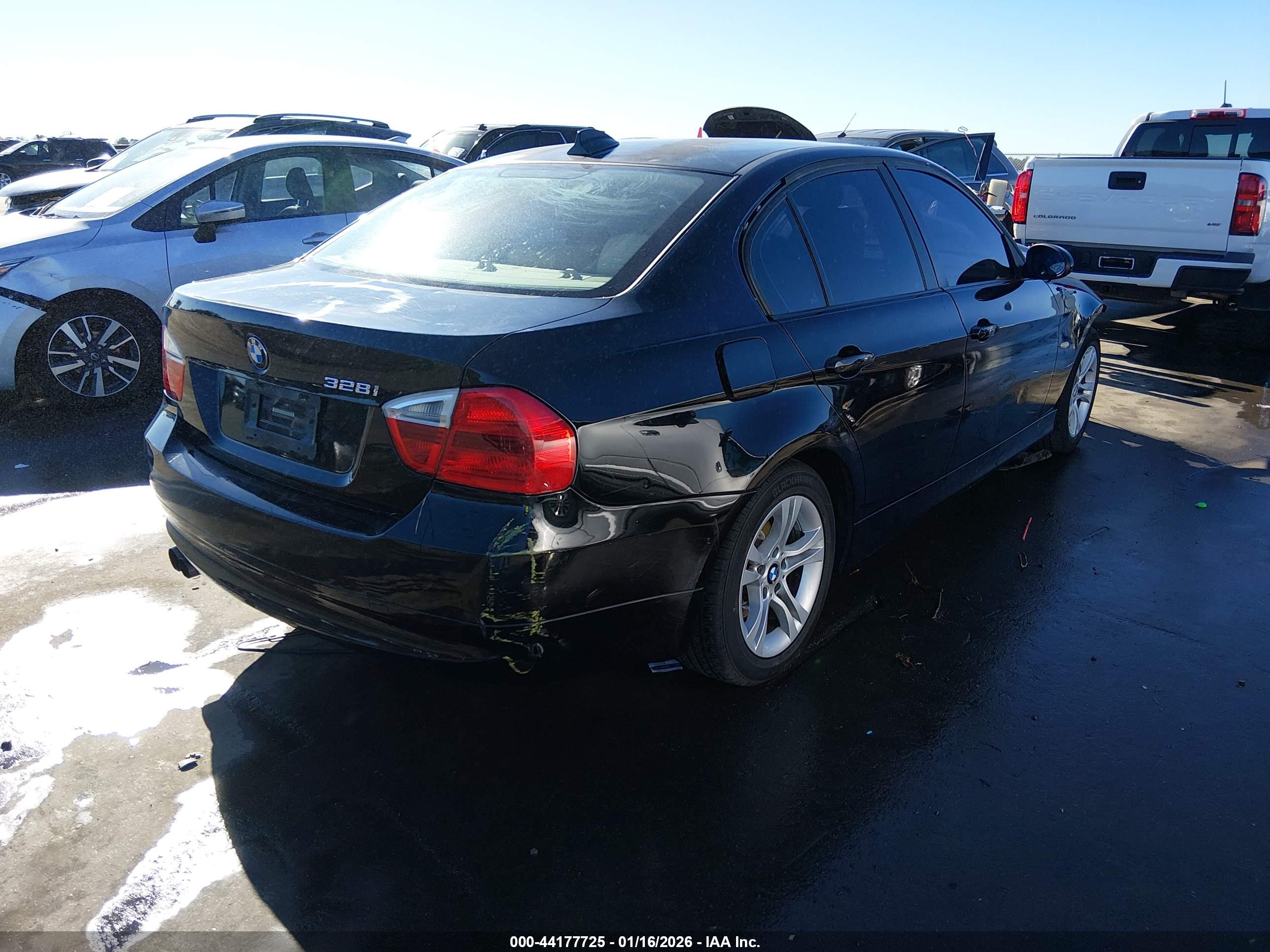 BMW 328I image 4
