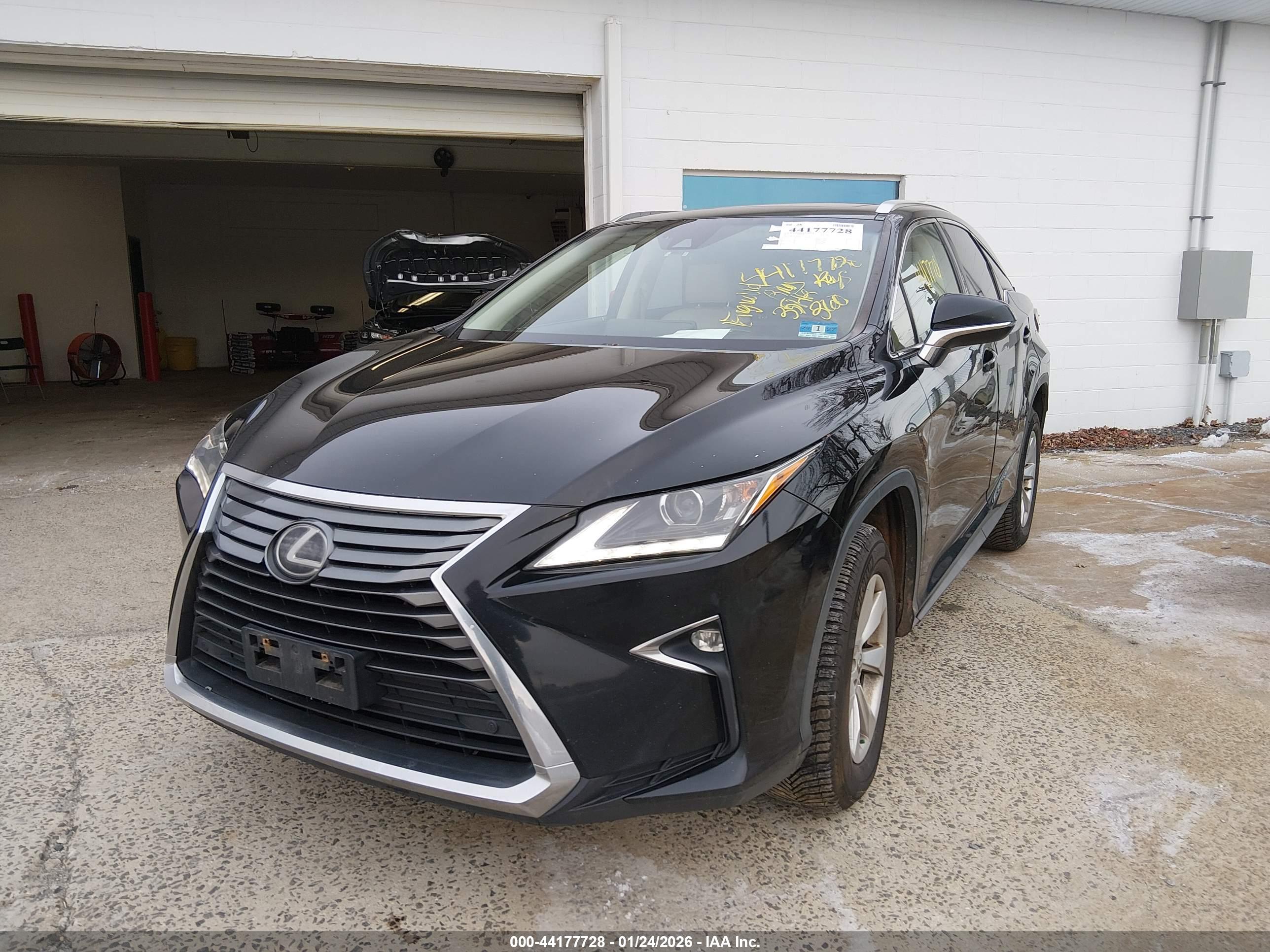 LEXUS RX image 2