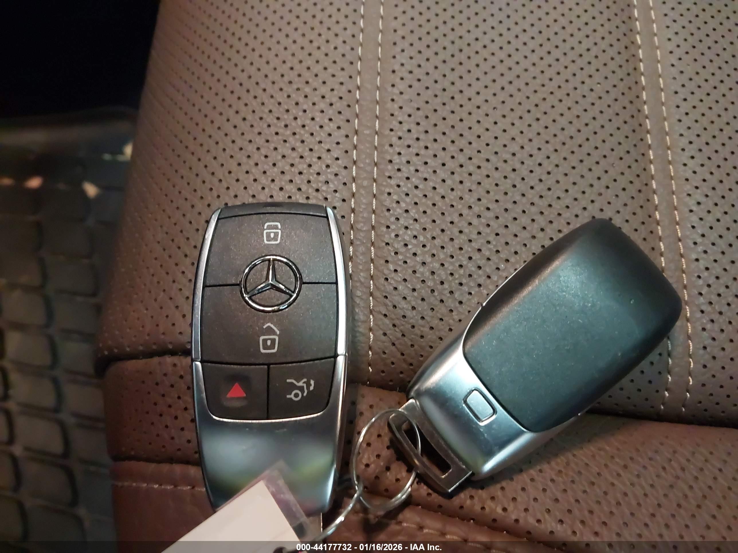 MERCEDES-BENZ GLE image 11