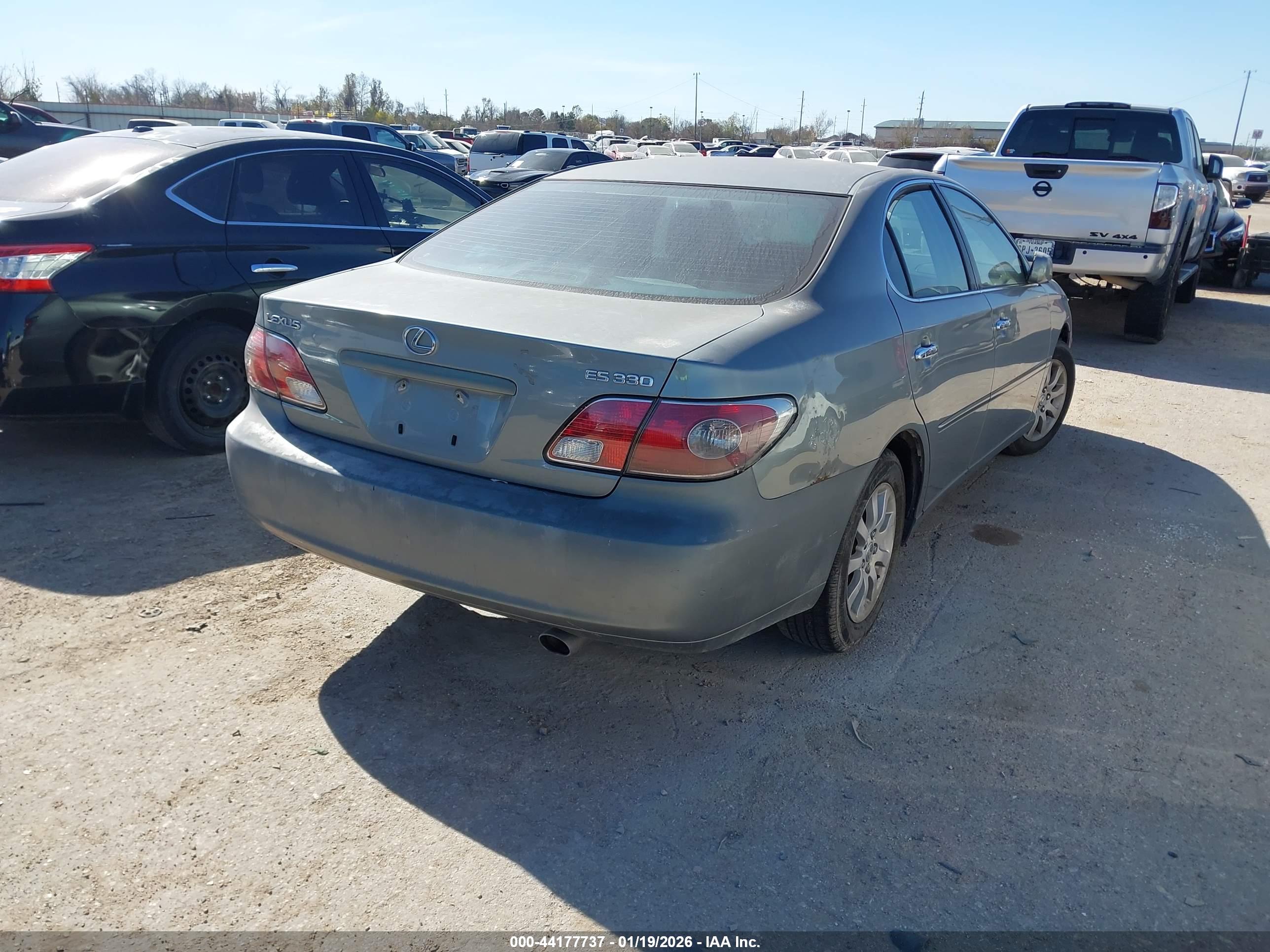 LEXUS ES image 4