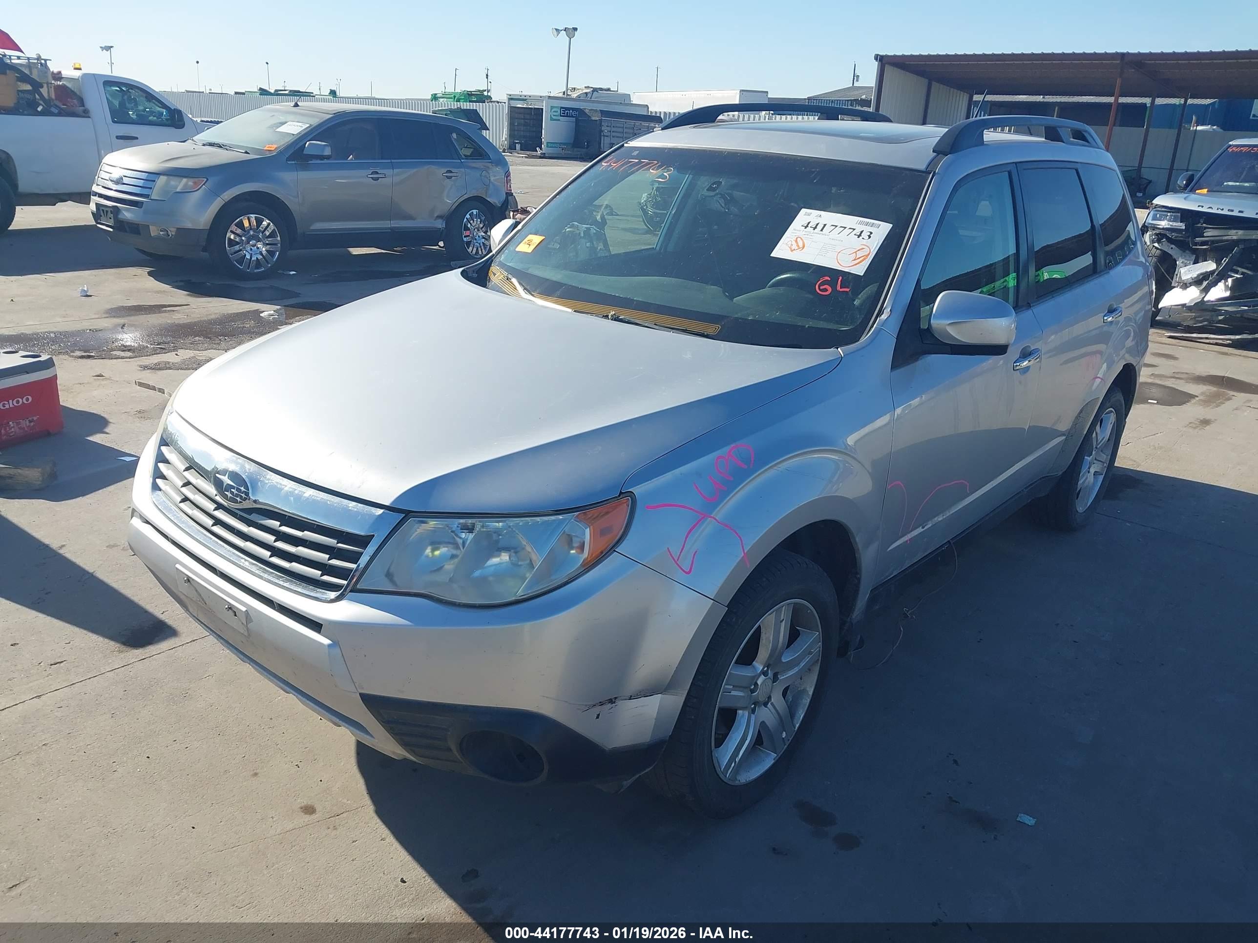 SUBARU FORESTER image 2