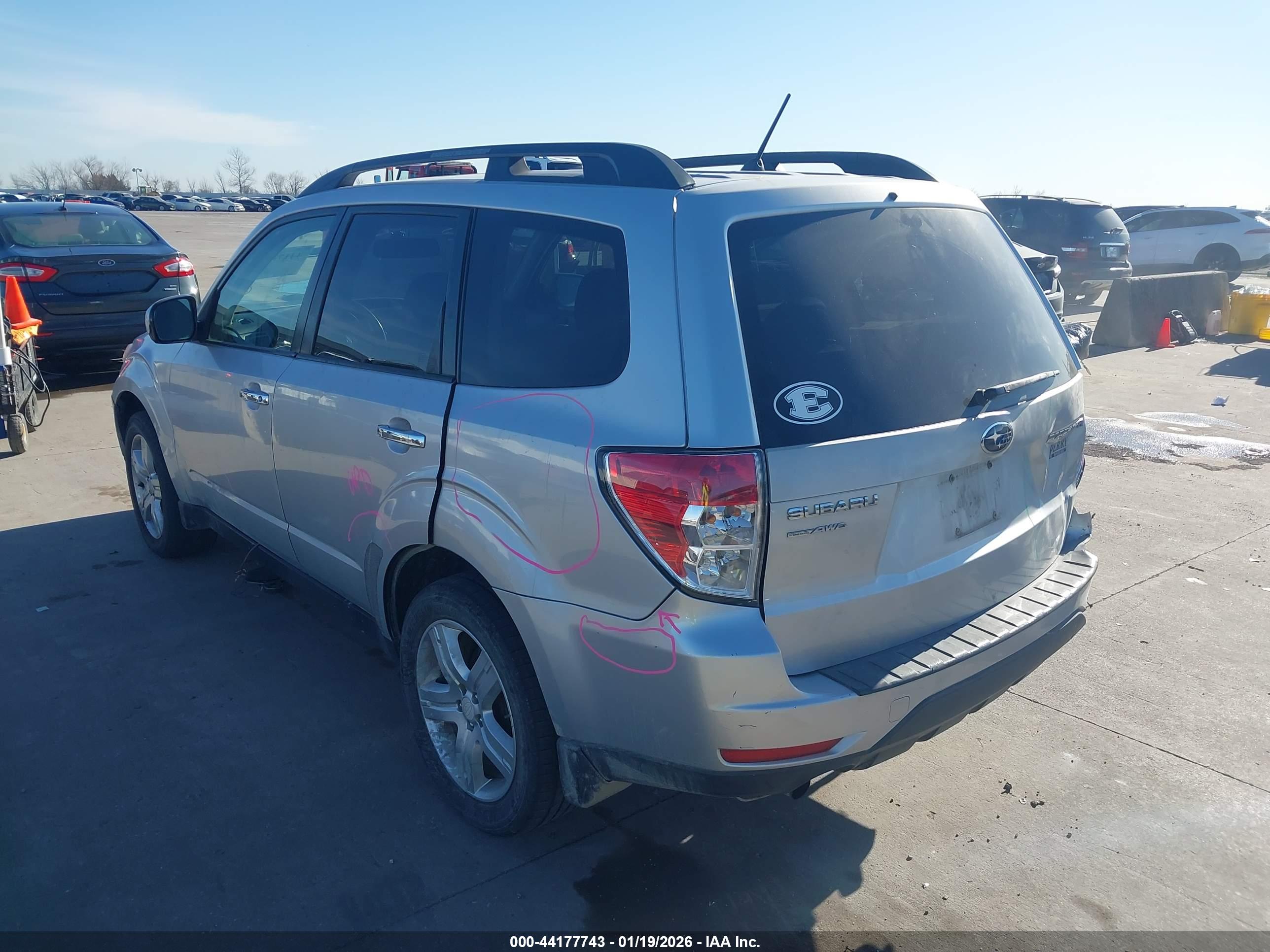 SUBARU FORESTER image 3