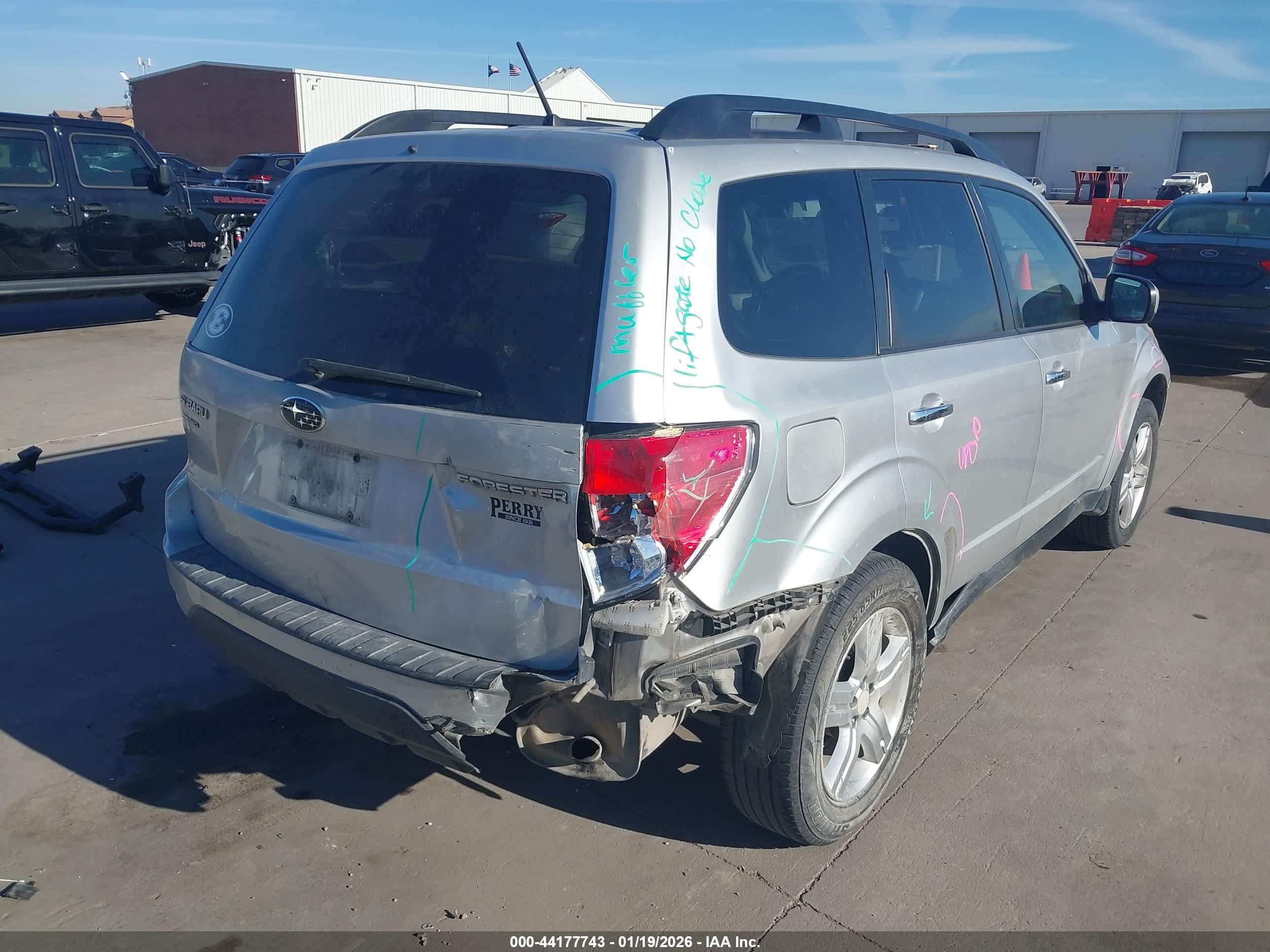 SUBARU FORESTER image 4
