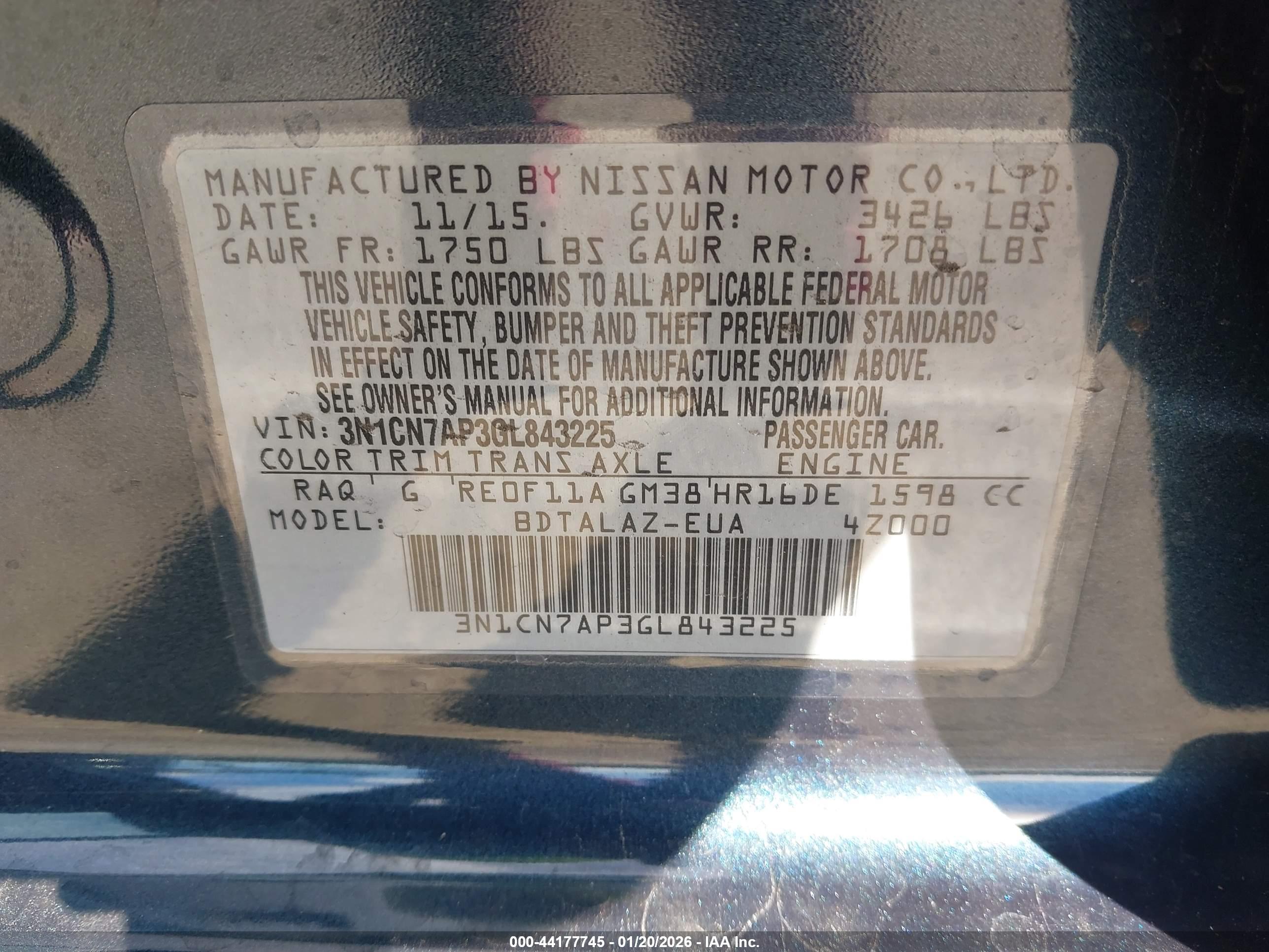 NISSAN VERSA image 9