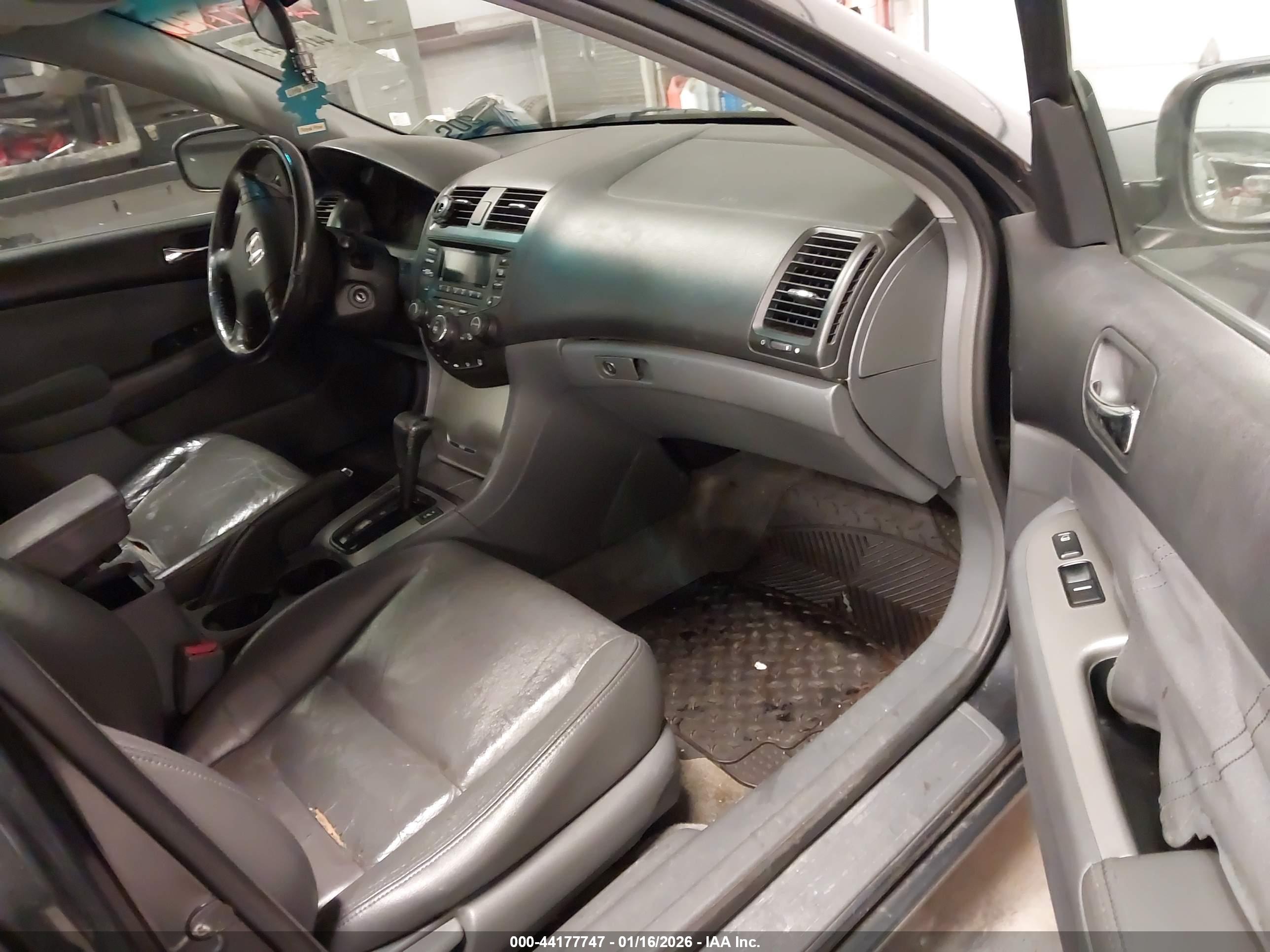 HONDA ACCORD image 5