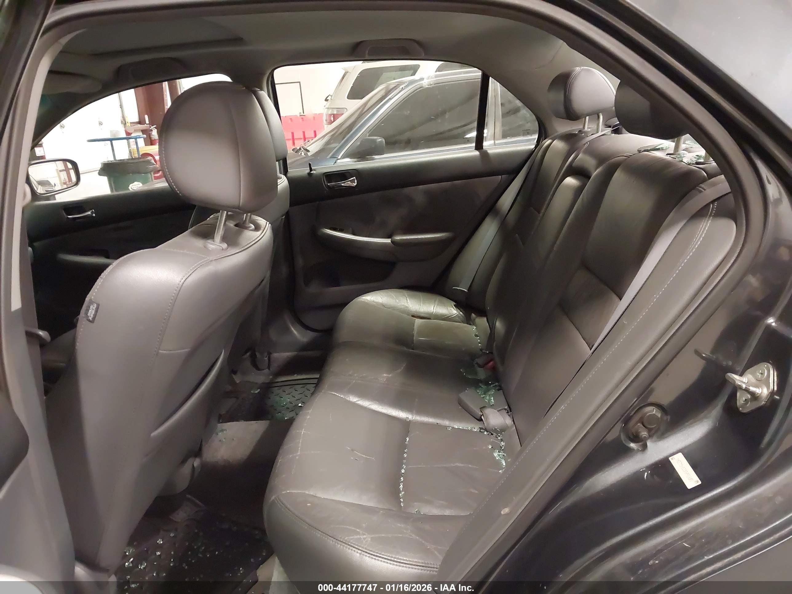 HONDA ACCORD image 8