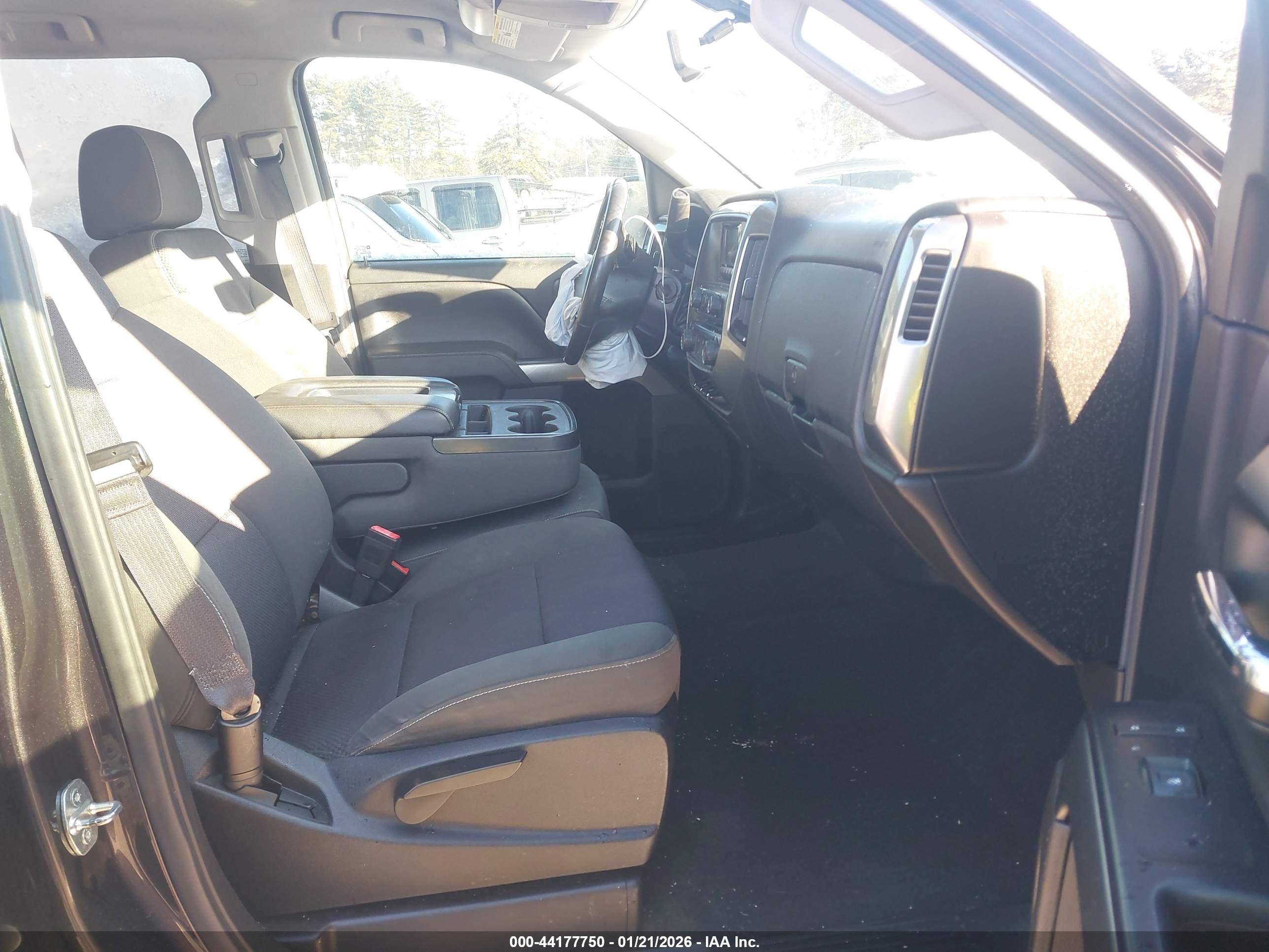 CHEVROLET SILVERADO image 5