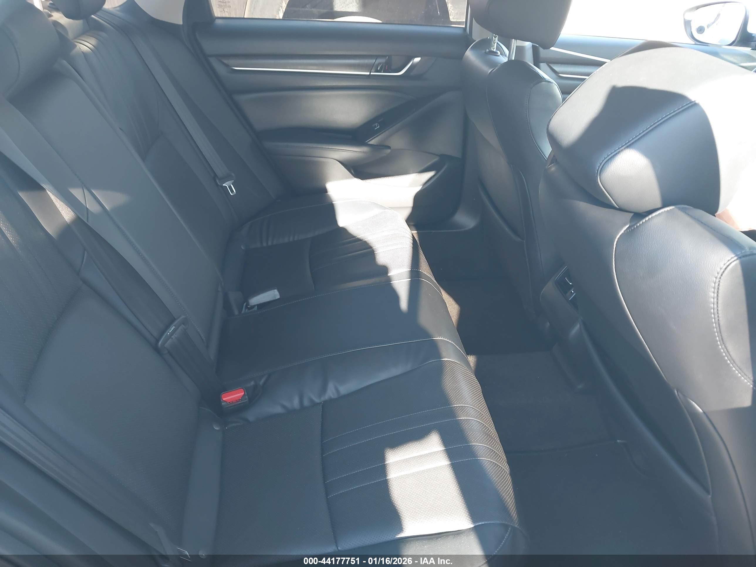 HONDA ACCORD image 8
